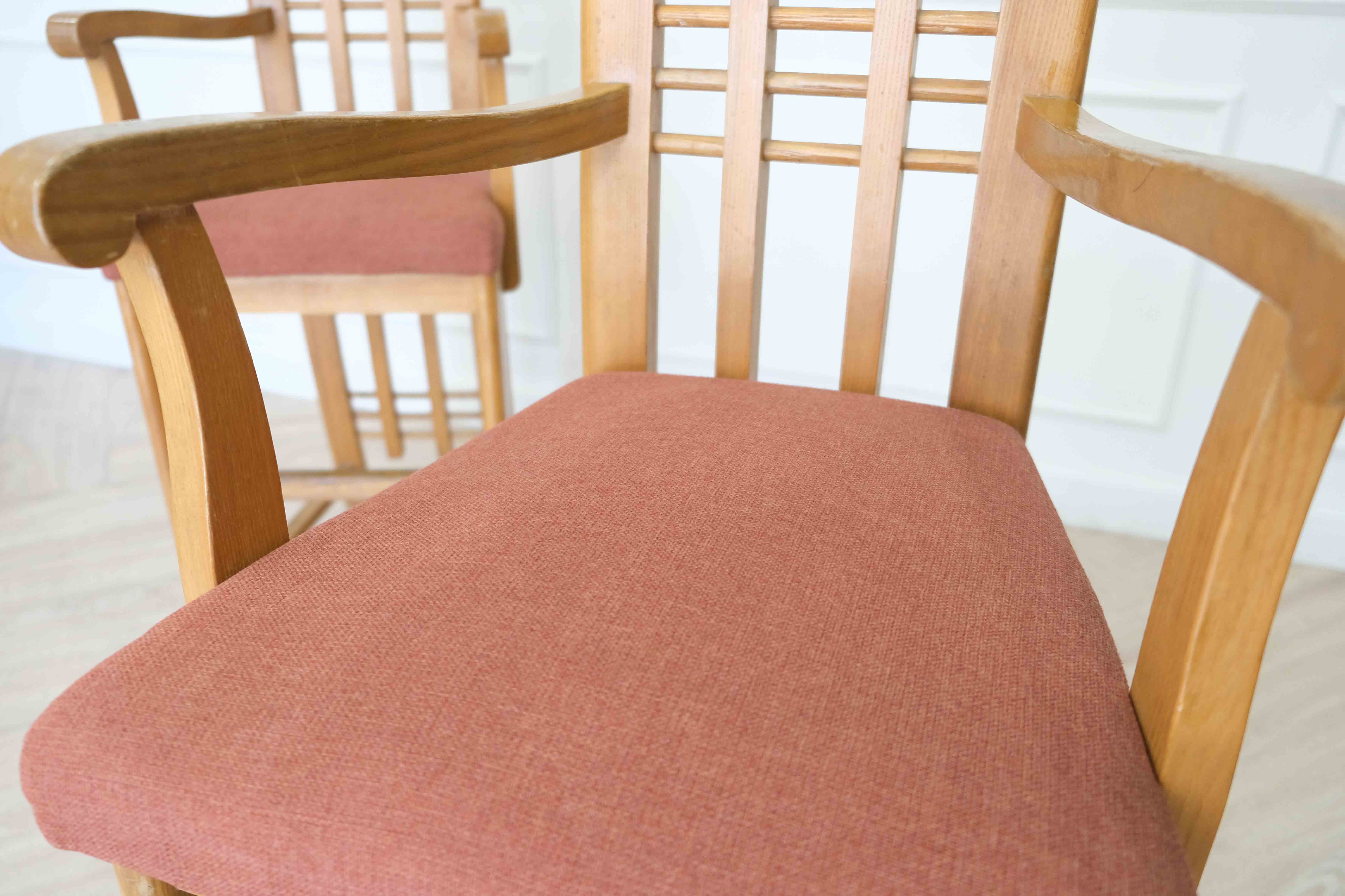 เก้าอี้เด็ก โครงไม้ (ที่นั่งสูง) เบาะผ้าสีส้มอิฐ (2)