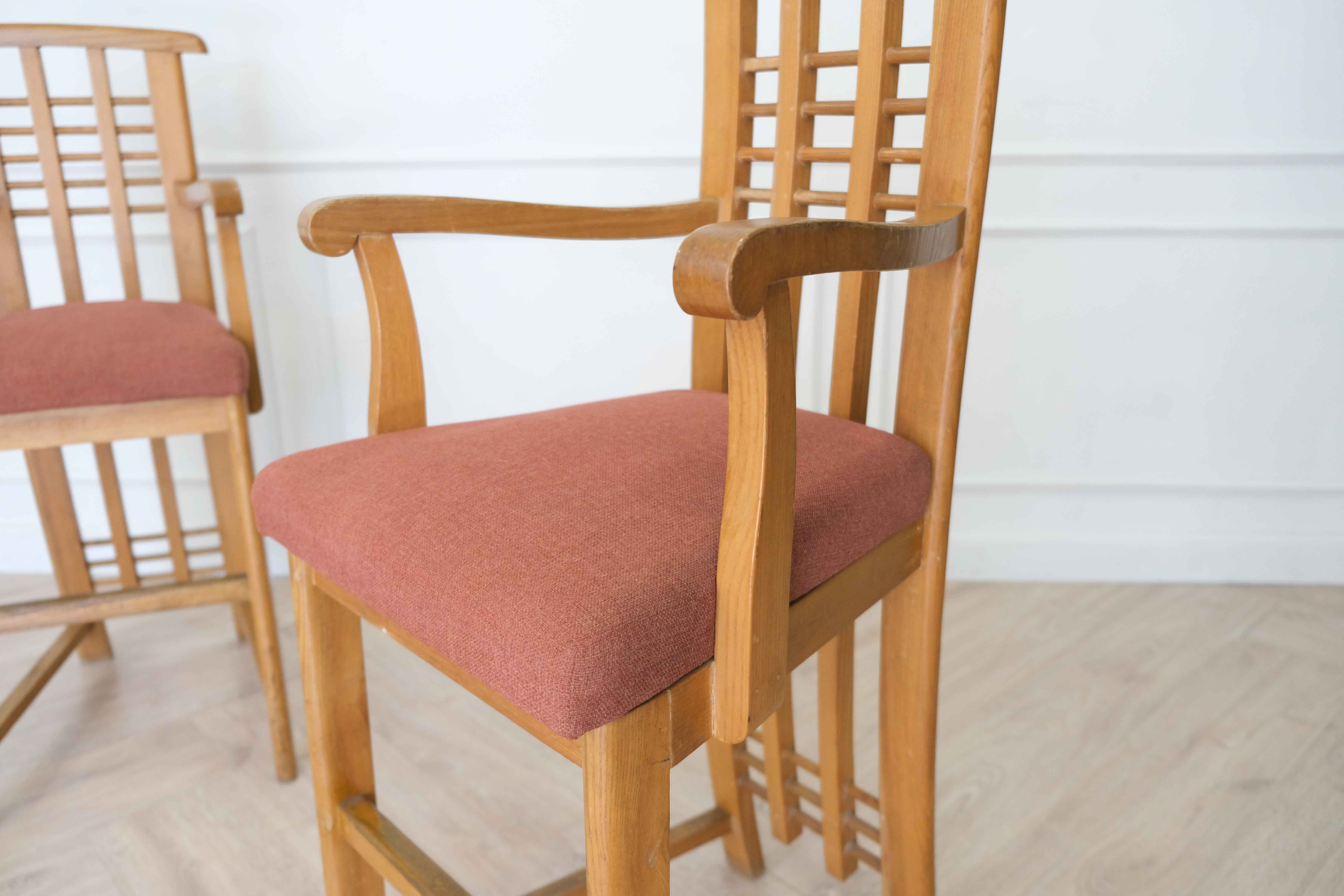 เก้าอี้เด็ก โครงไม้ (ที่นั่งสูง) เบาะผ้าสีส้มอิฐ (2)