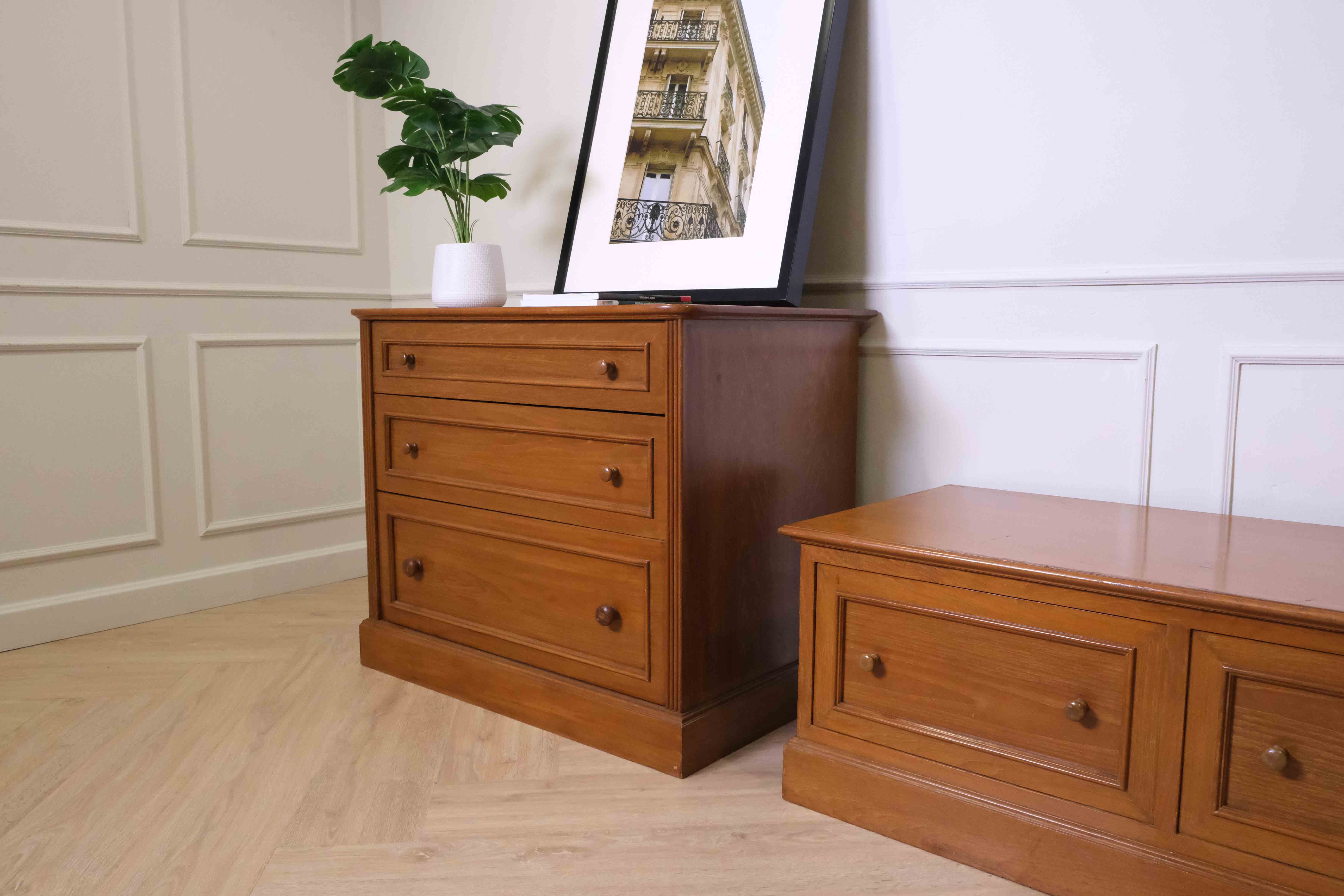 ตู้โครงไม้สัก 3 ลิ้นชัก โต๊ะวางทีวีโครงไม้สัก 3 ลิ้นชัก (2)