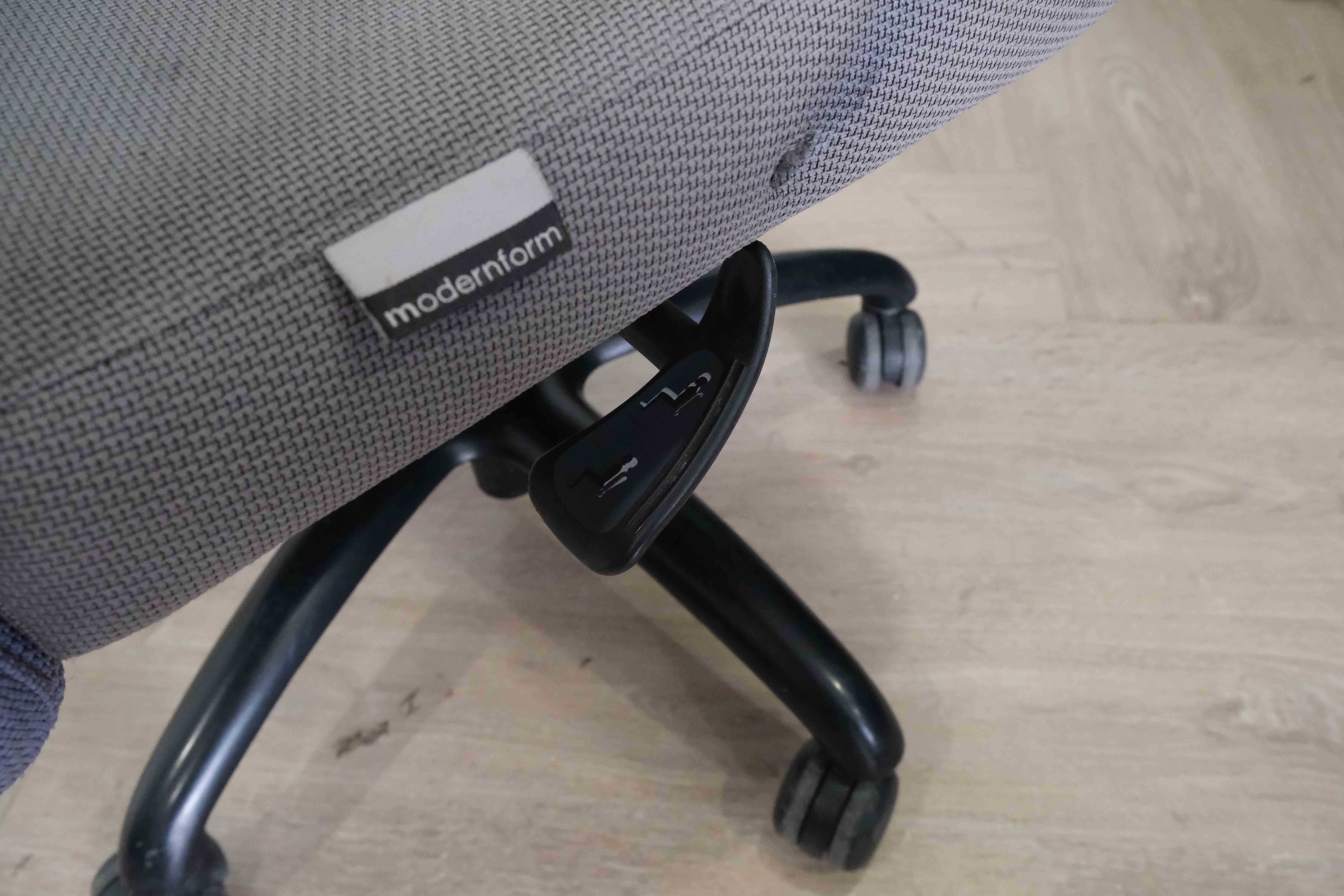 เก้าอี้สำนักงาน เบาะผ้า modernform (1)