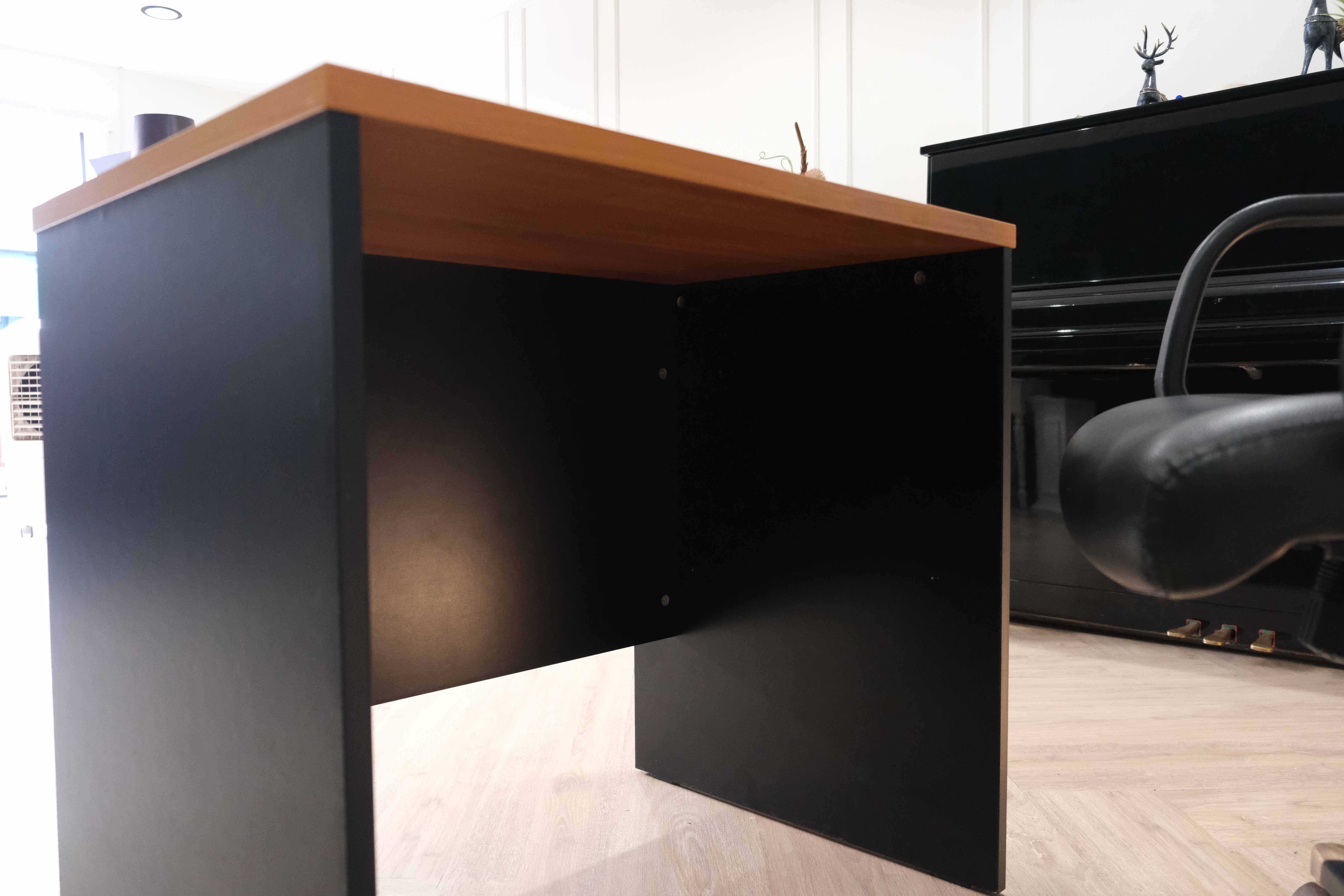 โต๊ะทำงาน โต๊ะคอมพิวเตอร์ แบรนด์ itk furniture 80 cm (1)