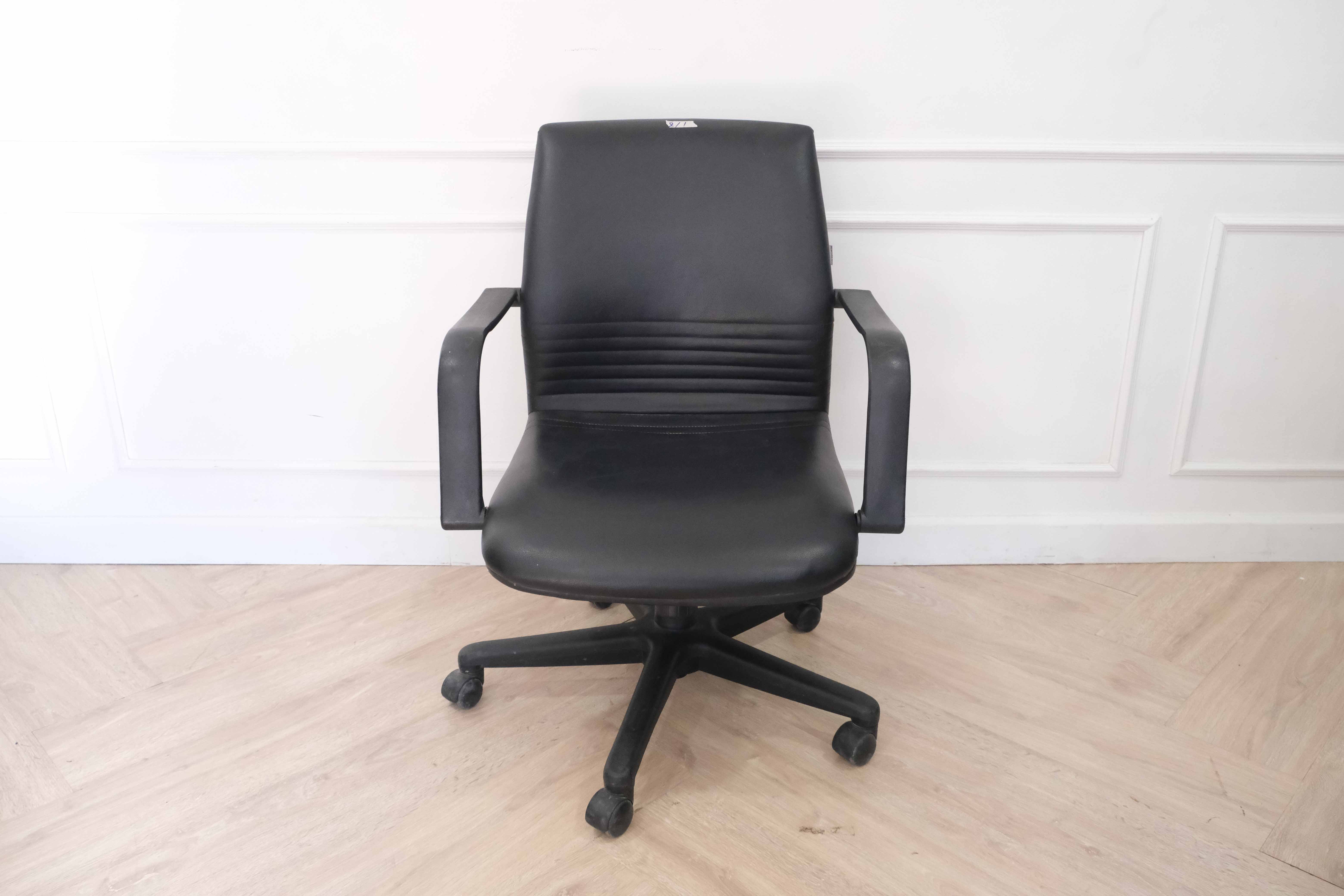 เก้าอี้สำนักงาน เบาะพนักพิงหนัง rockworth (1)