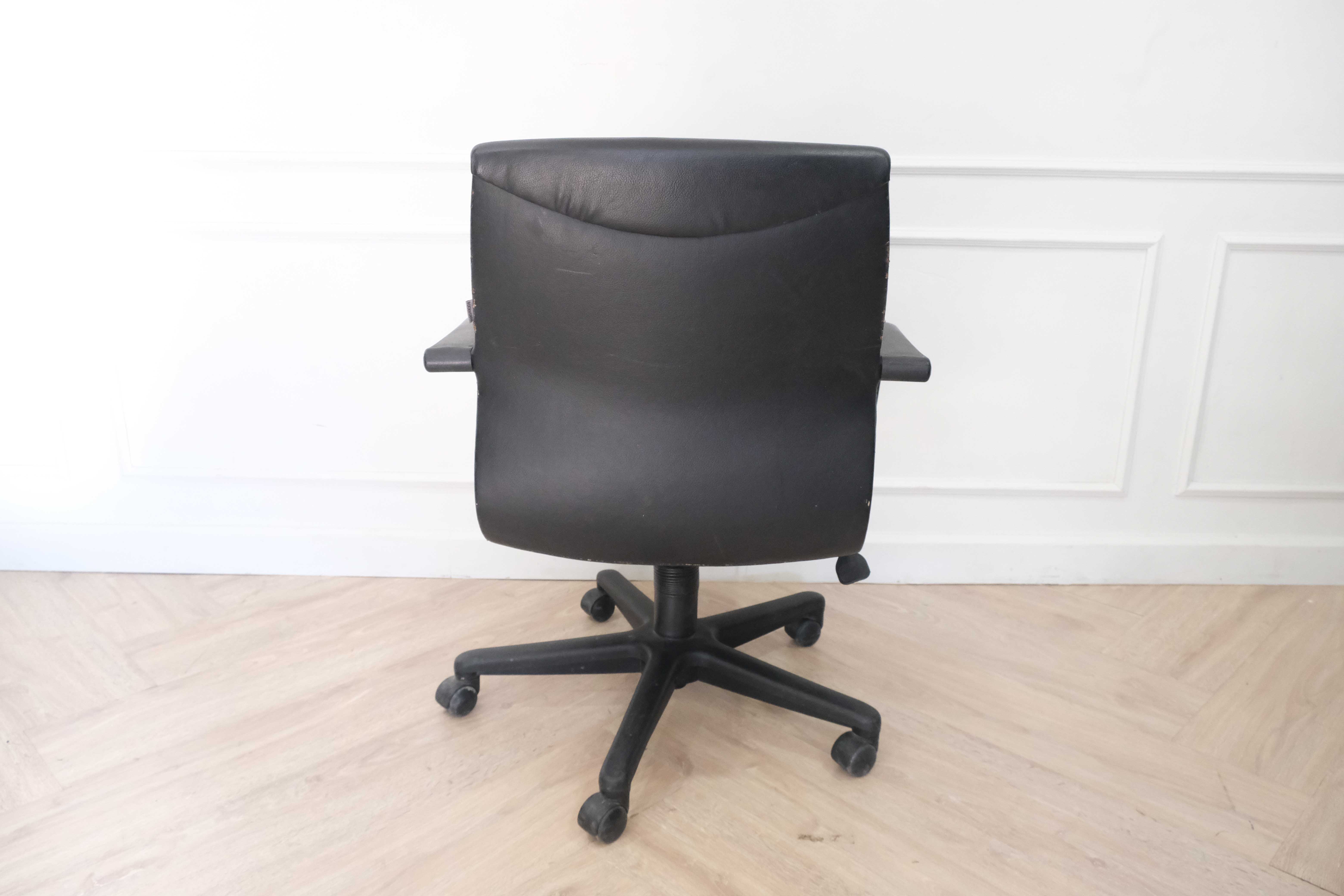 เก้าอี้สำนักงาน เบาะพนักพิงหนัง rockworth (1)