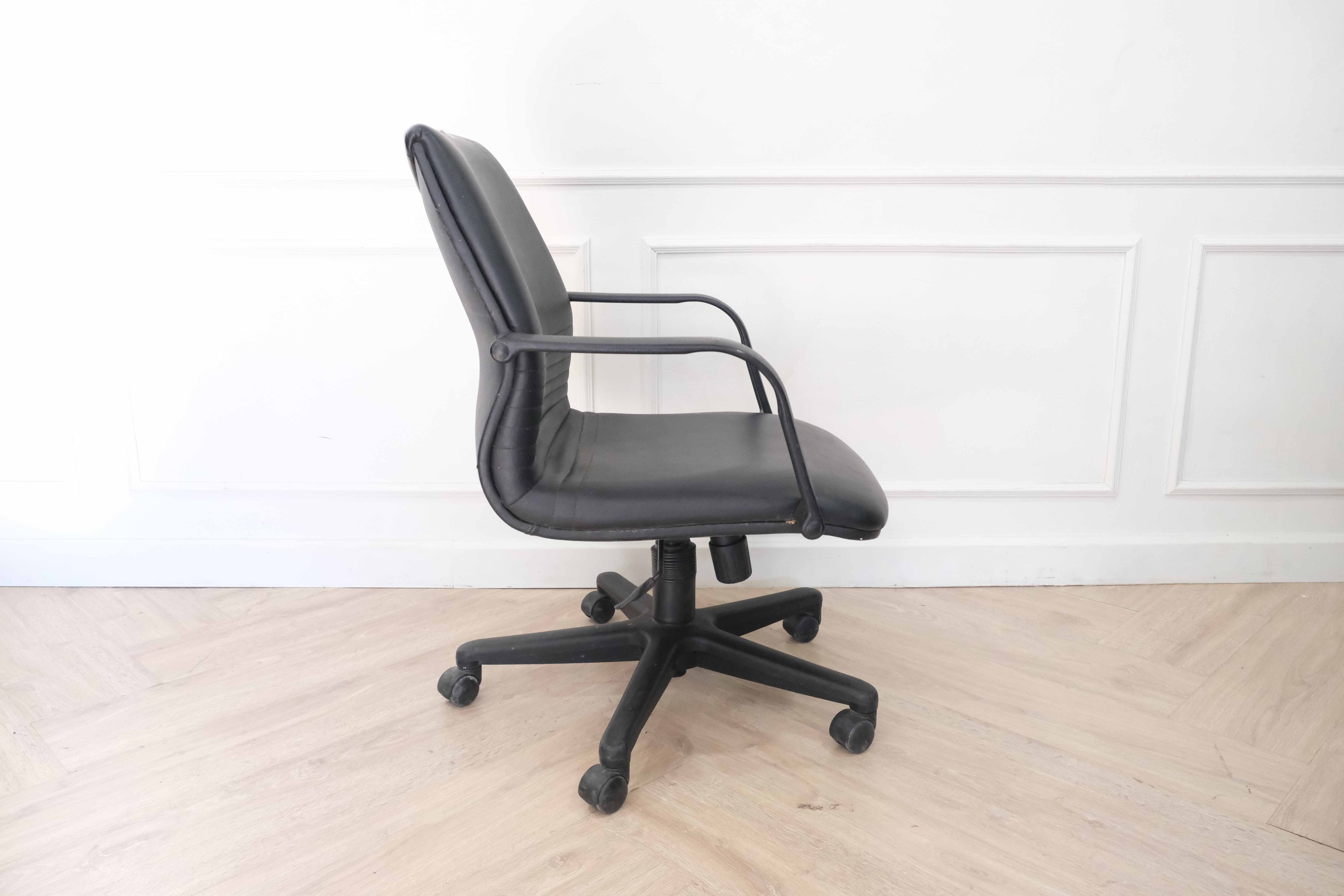 เก้าอี้สำนักงาน เบาะพนักพิงหนัง rockworth (1)