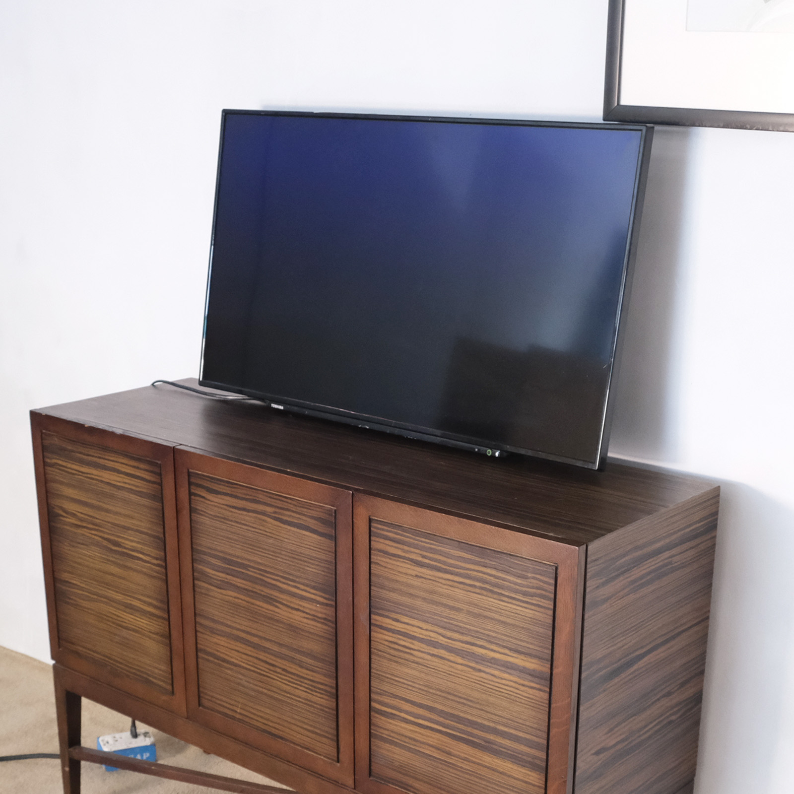 Toshiba Digital Full HD LED TV ขนาด 40 นิ้วรุ่น 40L2550VT แขวนผนัง (1)