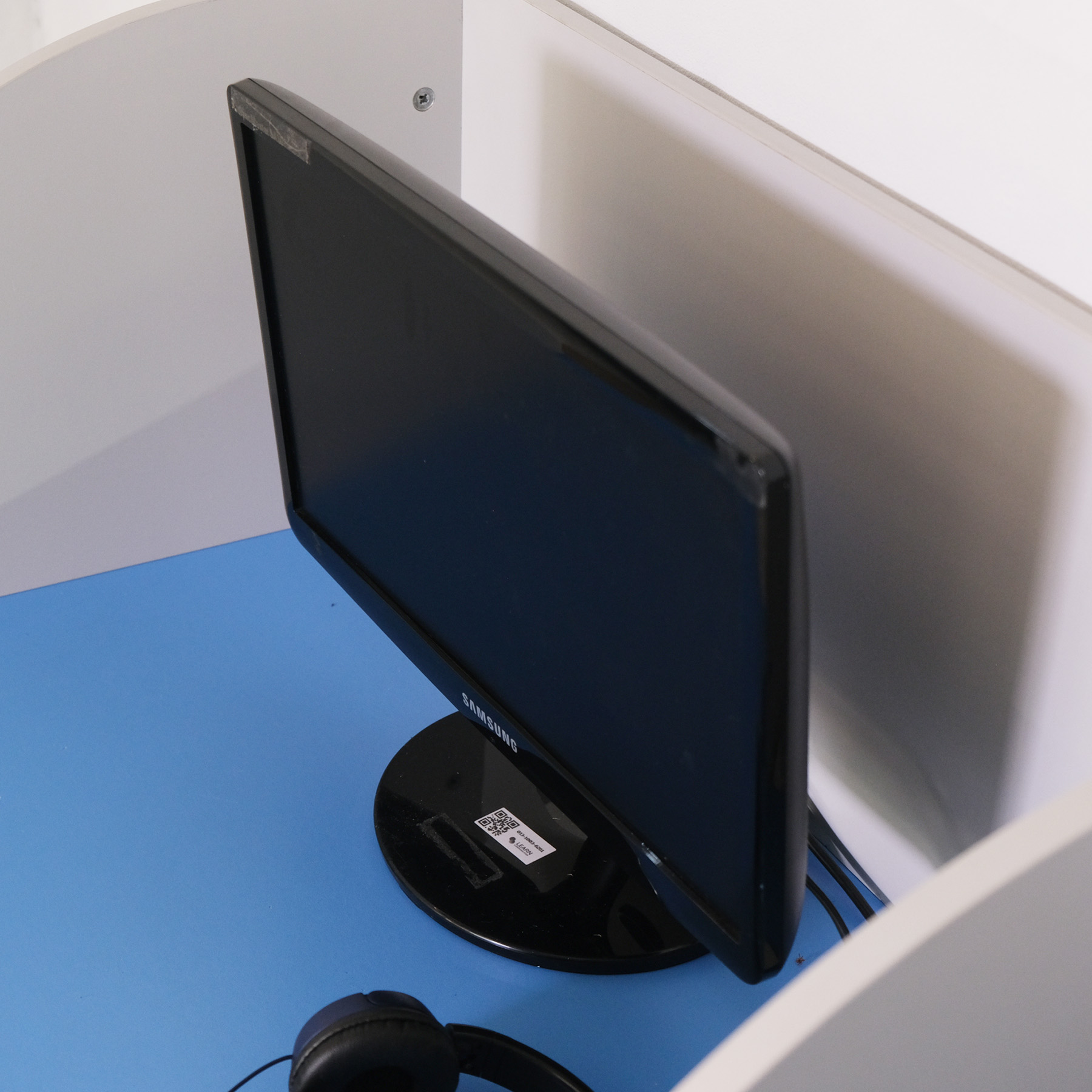 หน้าจอคอมพิวเตอร์ samsung 18.5" Wide Screen LCD Monitor S19A10N ใช้งานได้ปกติ (1)