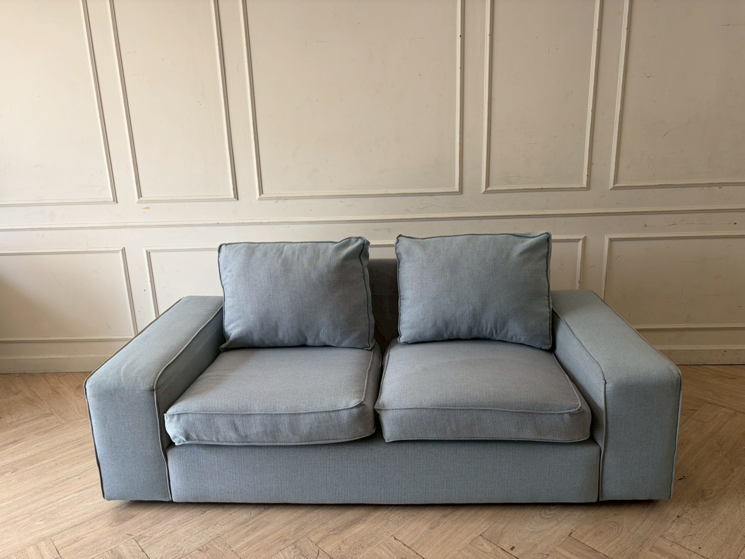 โซฟา 2 ที่นั่ง เบาะผ้า สีฟ้าอมเทา ยี่ห้อ IKEA ซีรีส์ KIVIK (1)