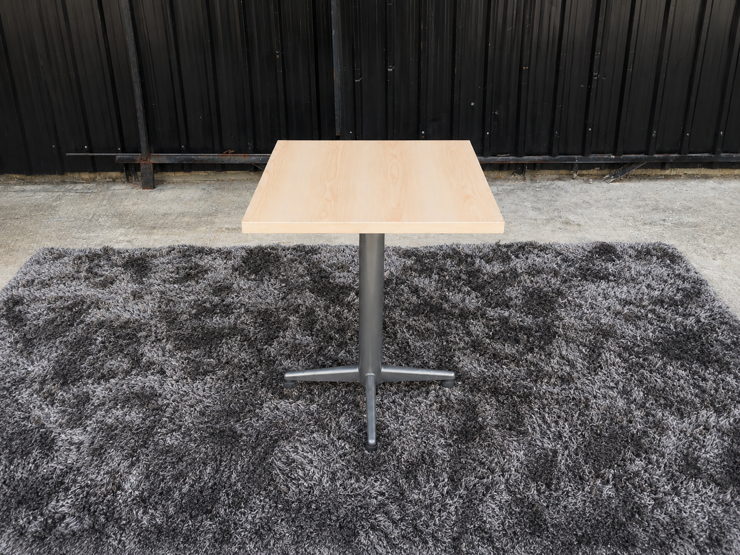 Square dining table Steel legs, wooden top