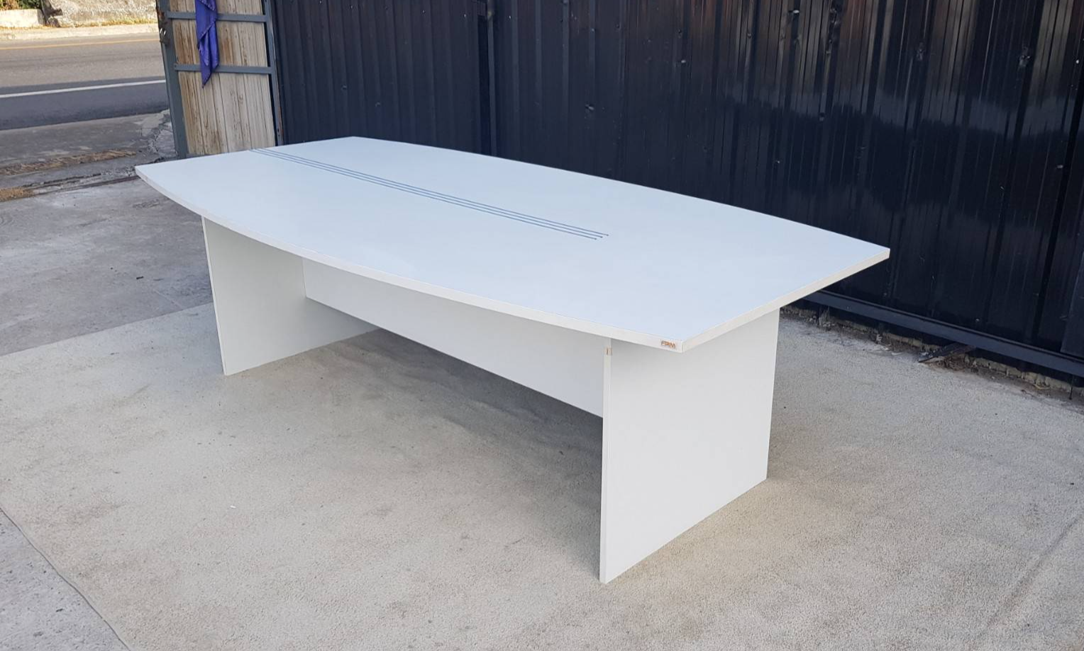 โต๊ะประชุมไม้ Firm Office Furniture 8 ที่นั่ง สีขาว (1)