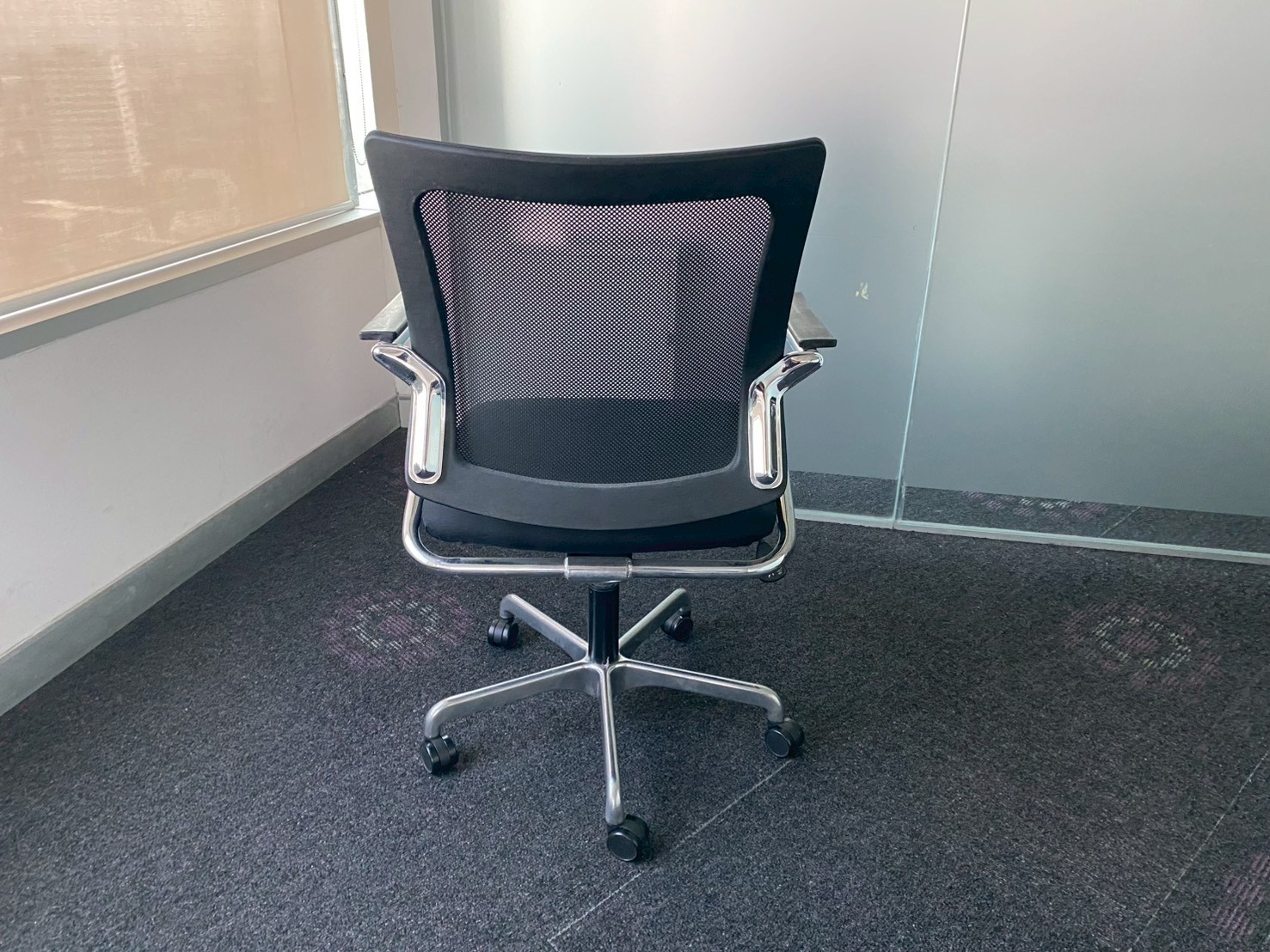 เก้าอี้สำนักงาน ขาเหล็ก ท้าวแขนเหล็ก เบาะผ้า พนักพิงตาข่าย ยี่ห้อ perfect (78)