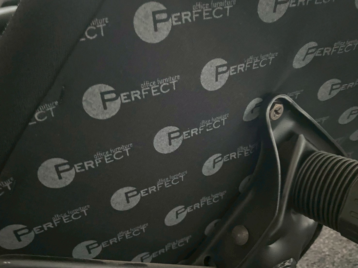 เก้าอี้สำนักงาน ขาเหล็ก ท้าวแขนเหล็ก เบาะผ้า พนักพิงตาข่าย ยี่ห้อ perfect (78)