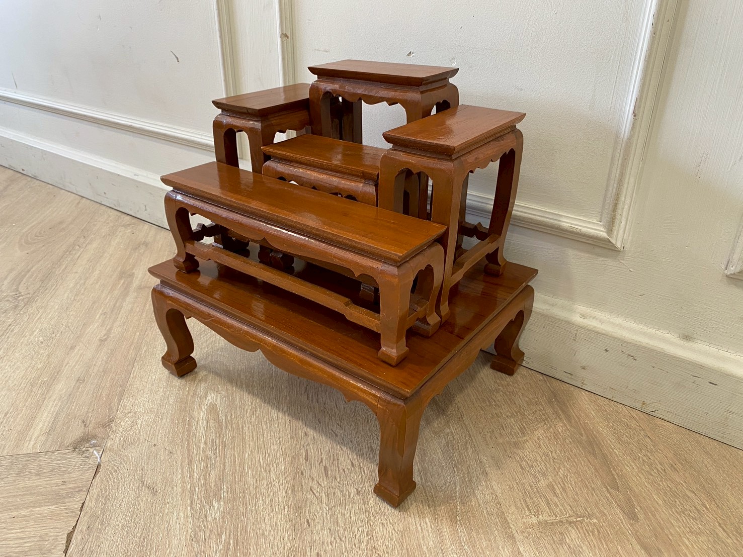 Altar Table Set (5 pieces)