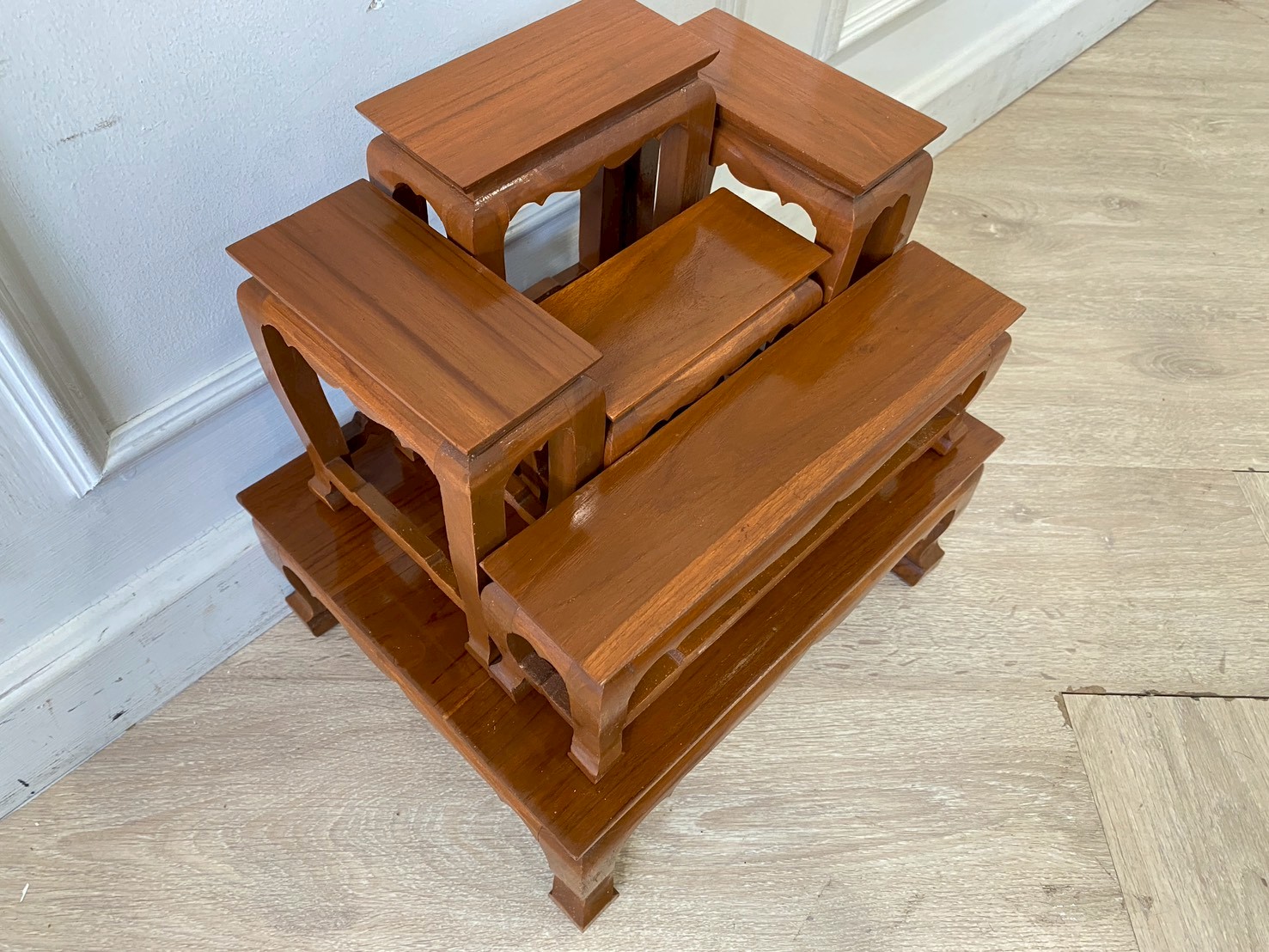 Altar Table Set (5 pieces)