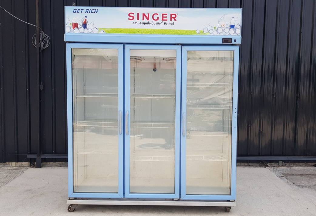 Singer SGPM-4203 3-door beverage cooler, size 42 cu.