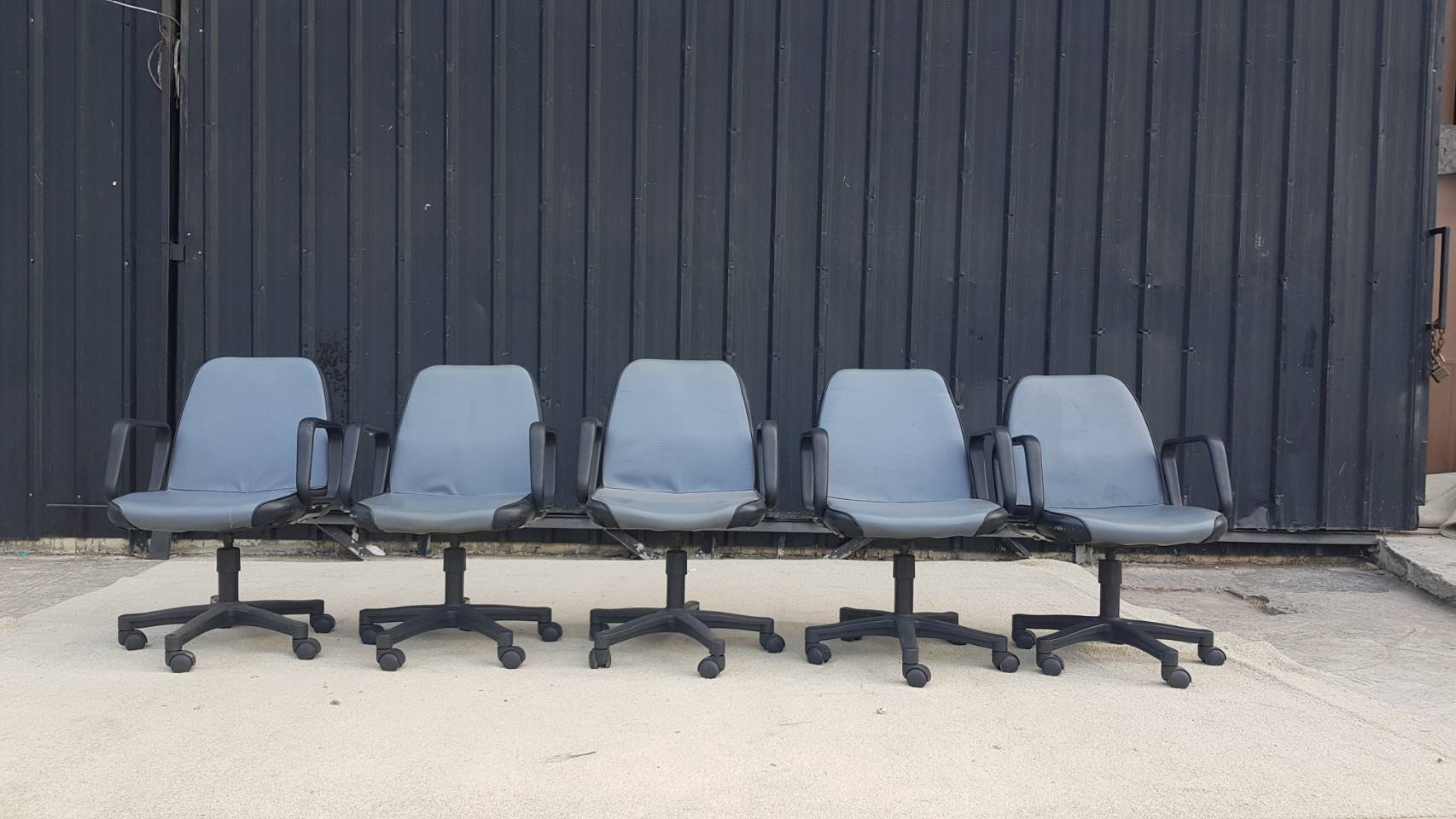 เก้าอี้สำนักงาน เบาะหนัง สีเทา (5)