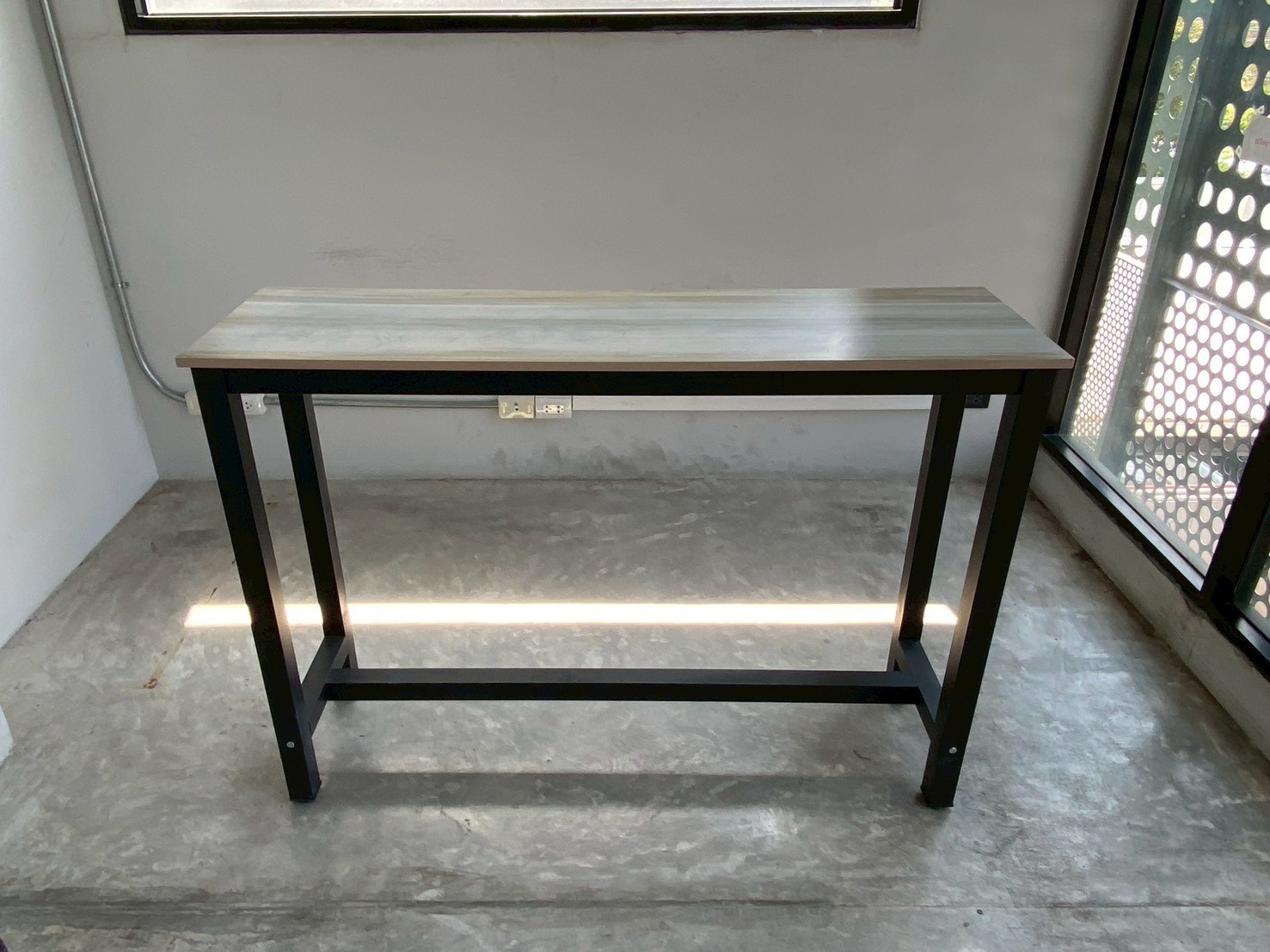 โต๊ะอเนกประสงค์ ท็อปไม้ ขาเหล็ก สีดำ (2)