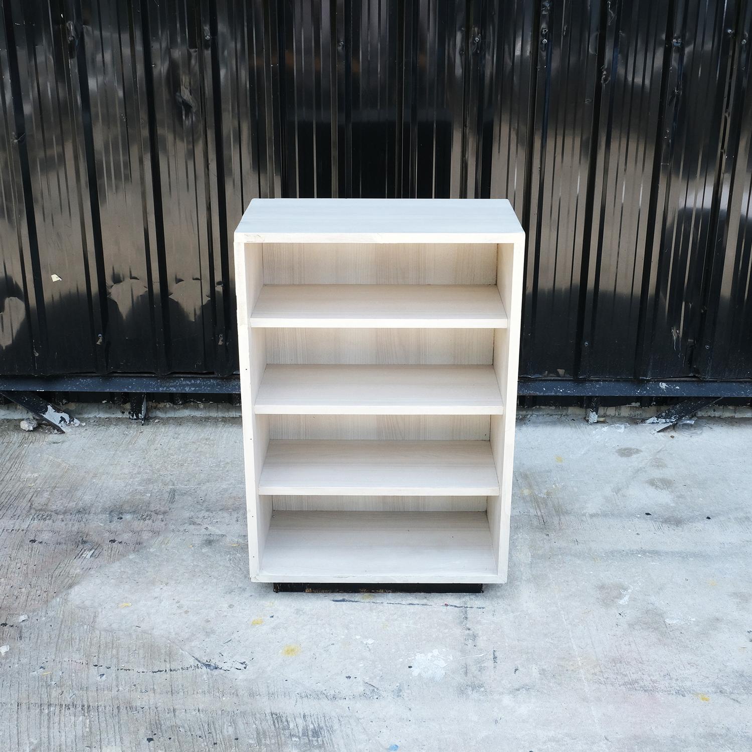 4层木制品架子，多用途木架子，灰色木纹，黑色木底座