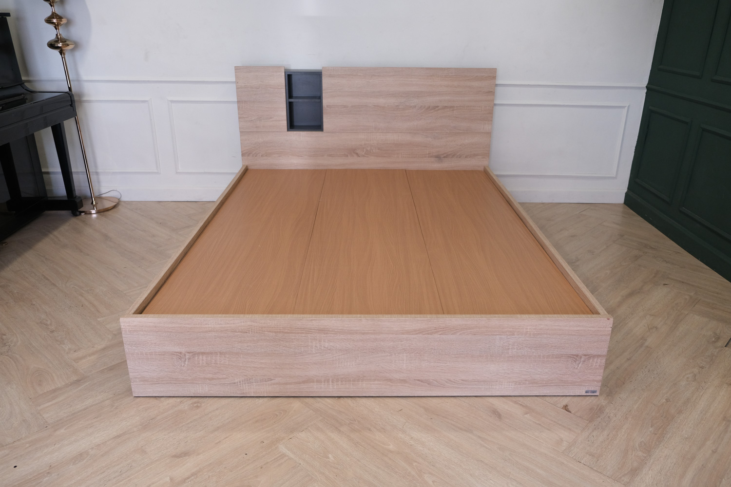 เตียงโครงไม้ 5 ฟุต มีชั้นวางหัวเตียง แบรนด์ koncept(1)