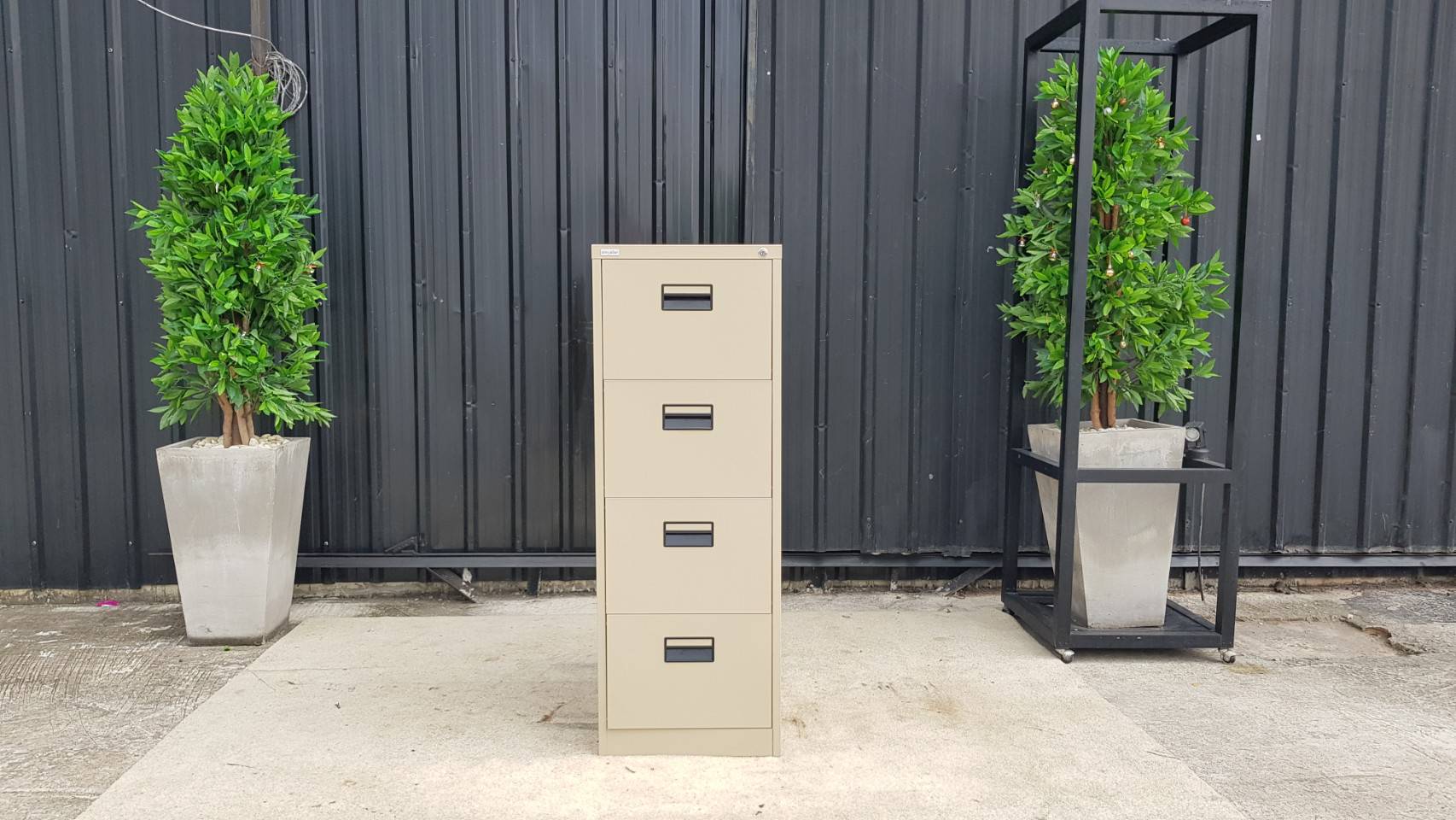 ตู้เหล็กเอกสาร ZINGULAR 4 ลิ้นชัก สีครีม (1)