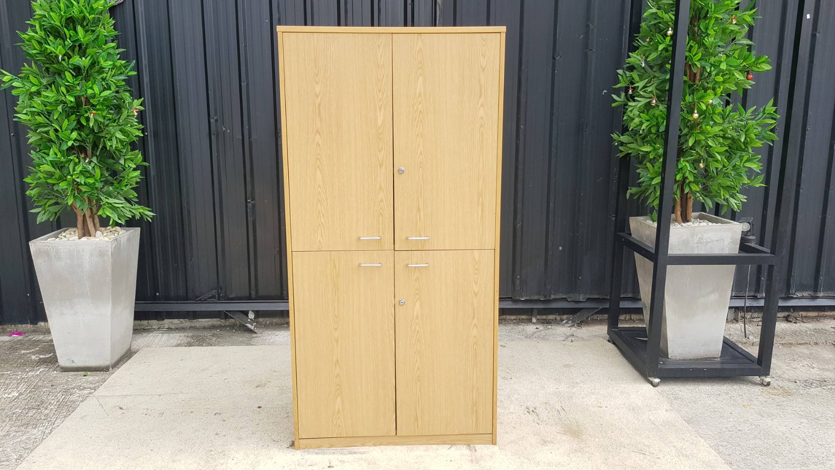 ตู้เอกสาร ตู้เก็บของ 4 บานเปิด โครงไม้ สีน้ำตาล (1)