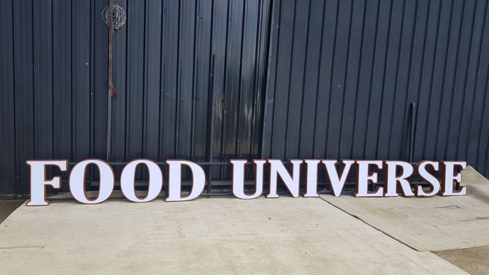 Restaurant lettering with built-in lighting