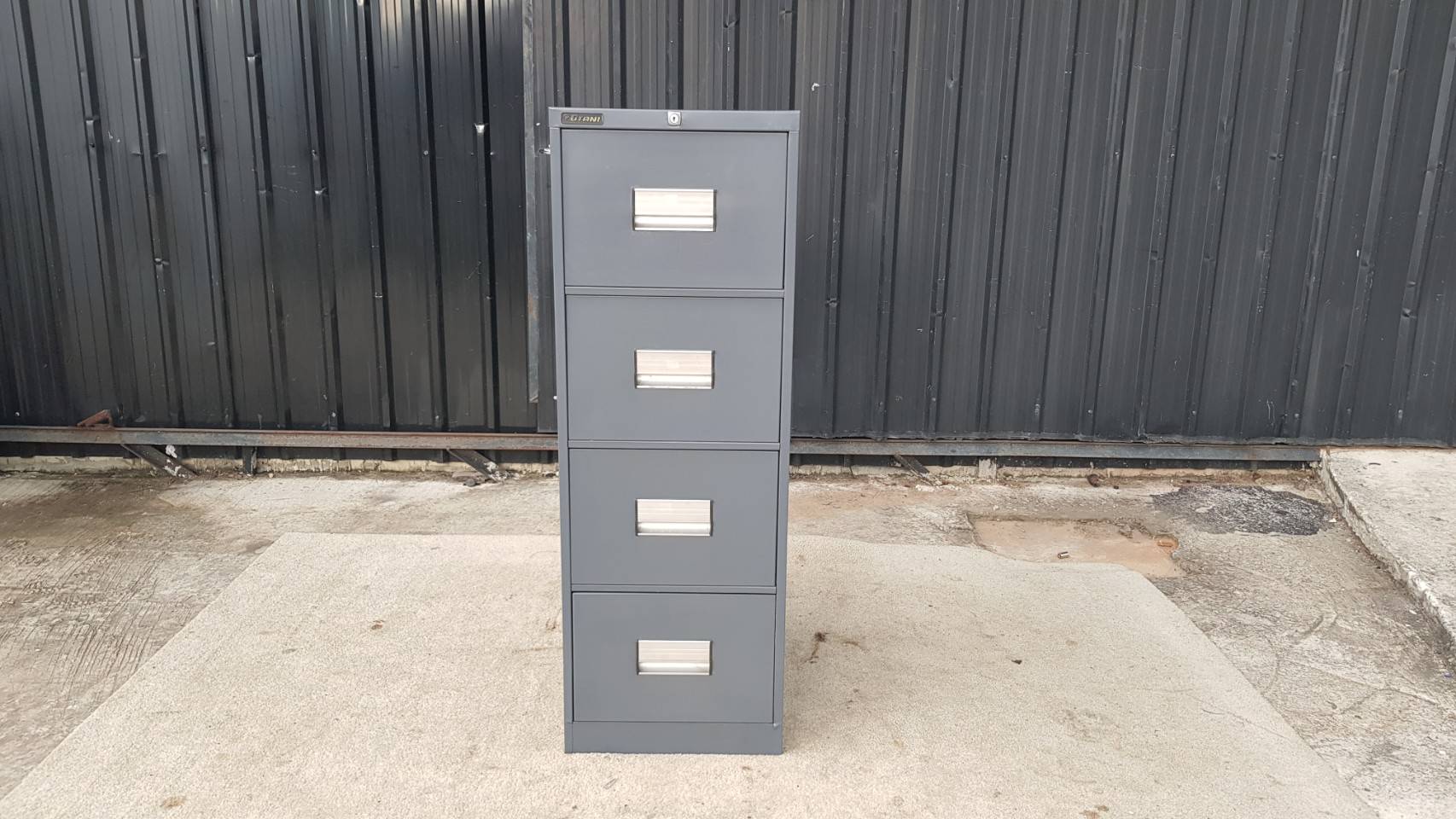 ตู้เอกสารเหล็ก 4 ลิ้นชัก สีเทา (1)