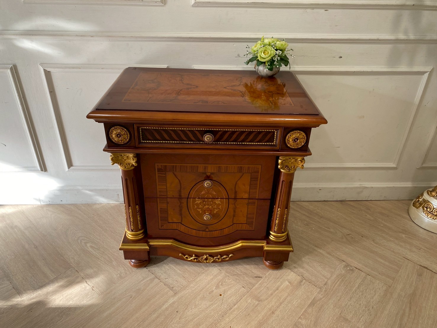 ตู้ไม้ 3 ลิ้นชัก สไตล์วินเทจ (1)