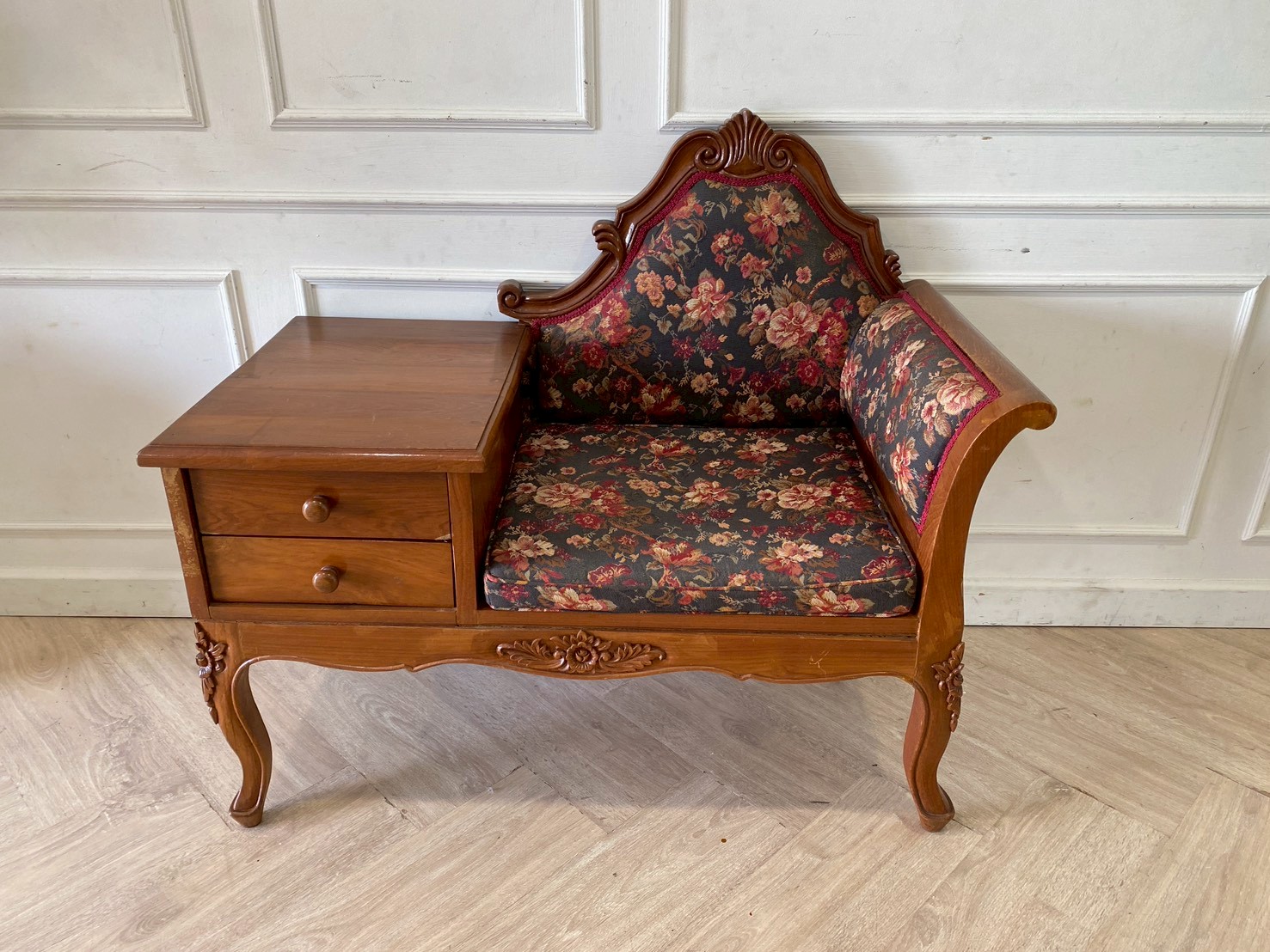 เก้าอี้อาร์มแชร์ไม้สัก มีตู้ข้าง ติดกัน (1)