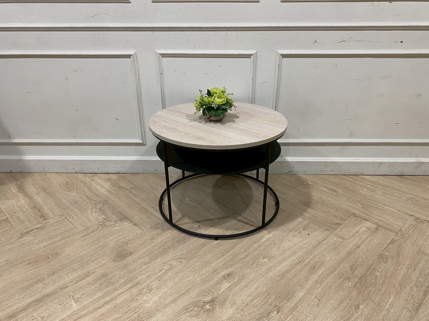 โต๊ะกลม ขาเหล็ก ท็อปไม้สีครีม (1)