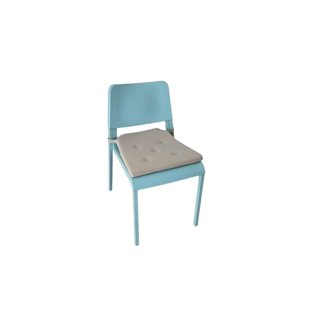 เก้าอี้ทานอาหาร สีฟ้า พร้อมเบาะรองนั่ง ยี่ห้อ IKEA (1)