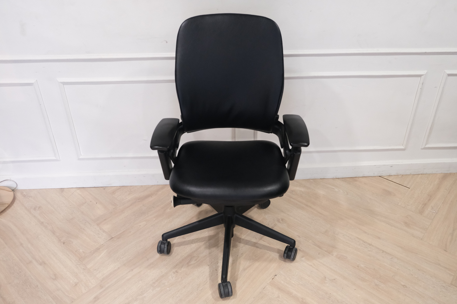 Ergonomic Chair Made in USA (BLACK) เก้าอี้ทำงานเพื่อสุขภาพ Steelcase รุ่น Leap V2 (21)