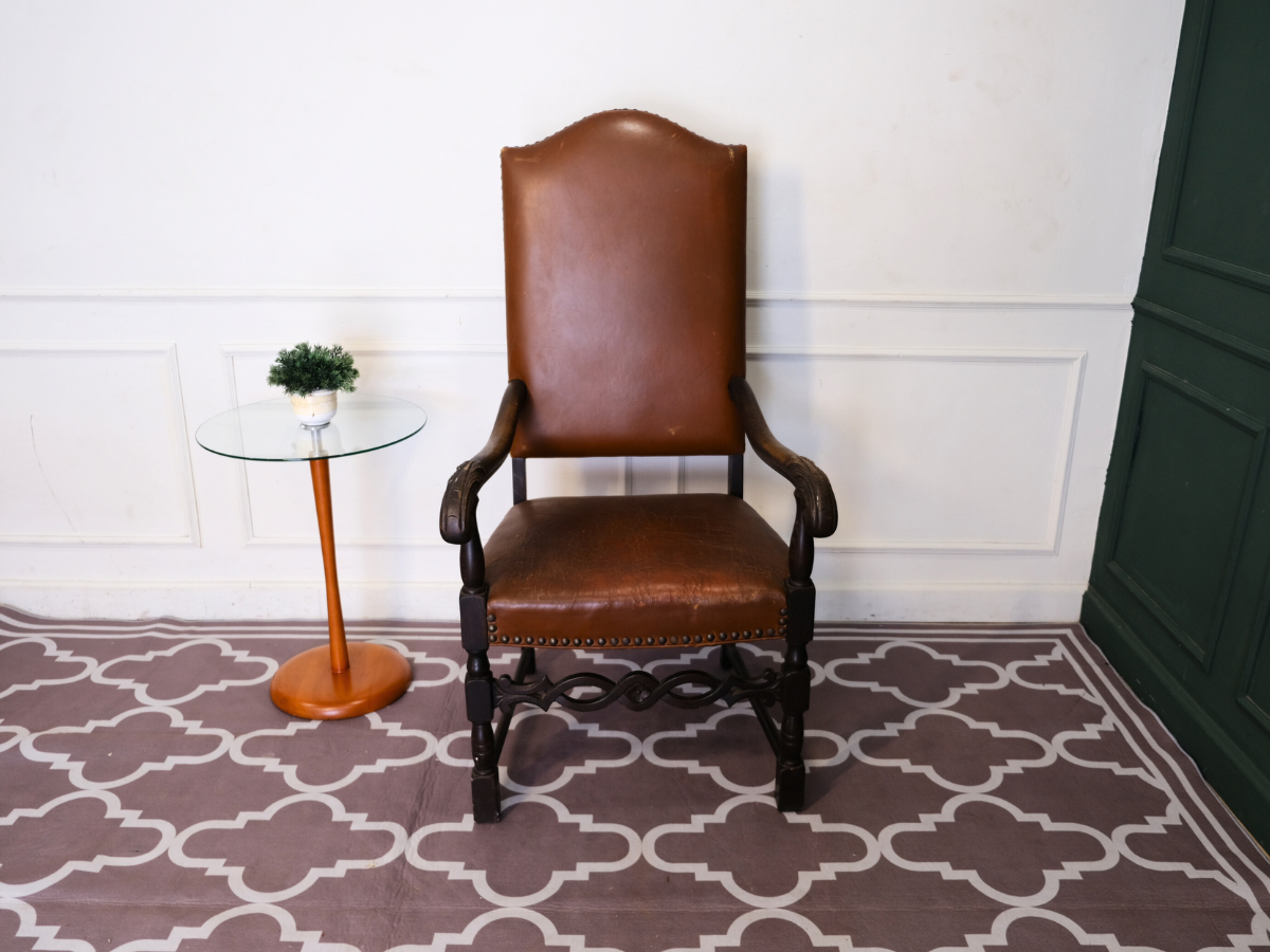 เก้าอี้อาร์มแชร์ เบาะหนัง สีน้ำตาล งานยุโรปมาจากเยอรมนี (1)