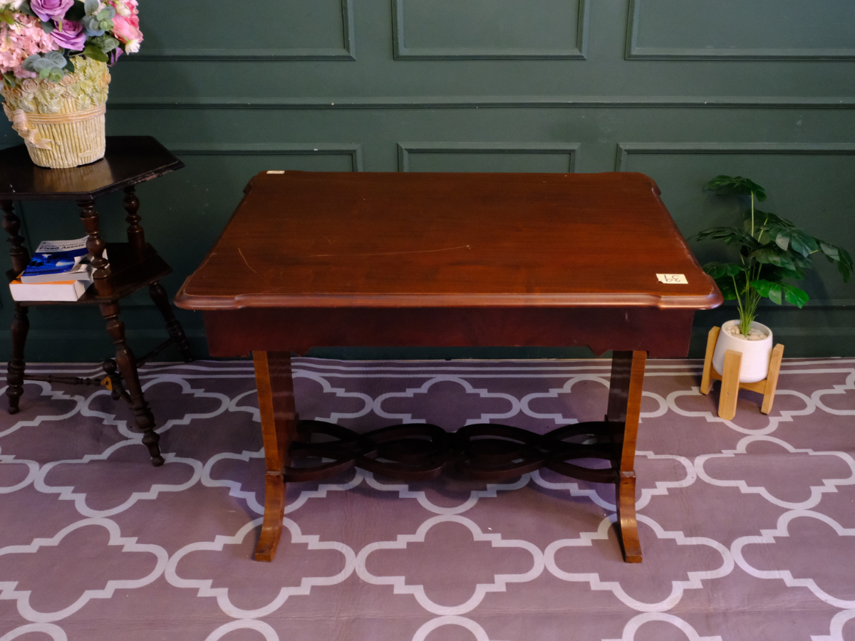 多用途桌，胡桃木色，来自德国的欧洲工艺。