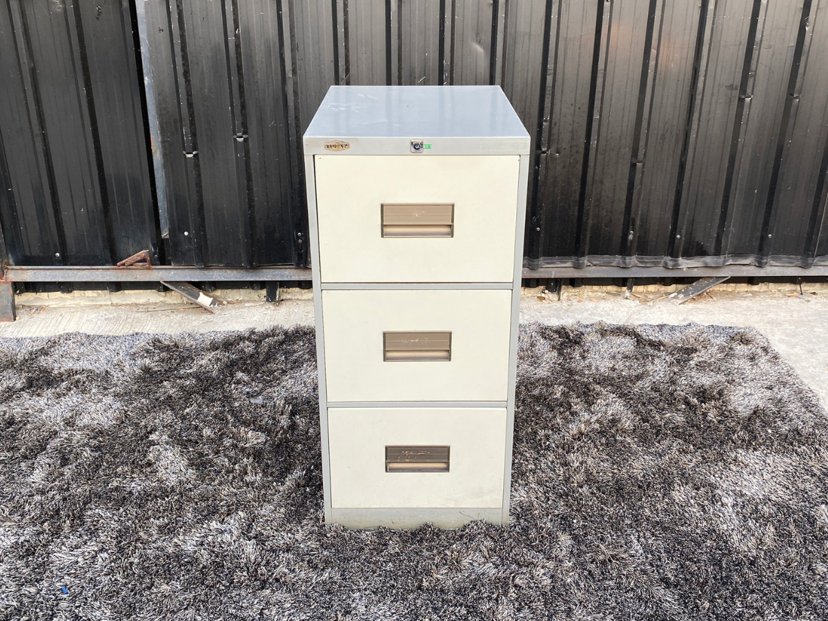 ตู้เหล็กเอกสาร 3 ลิ้นชัก ยี่ห้อ Lucky (1)