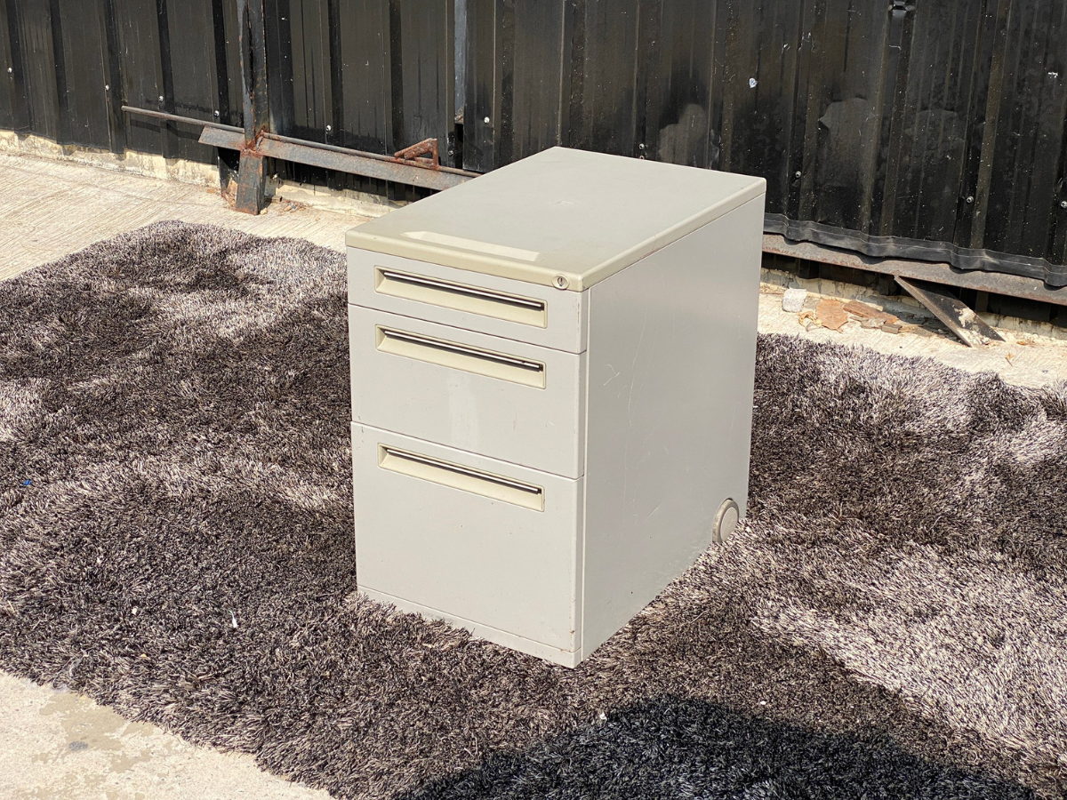 ตู้เหล็กเอกสาร 3 ลิ้นชัก สีเทา (1)