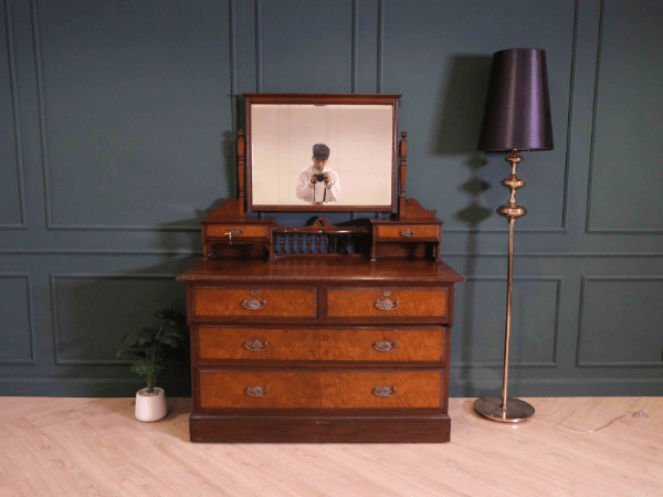 梳妆台桃花心木梳妆柜，6 个抽屉