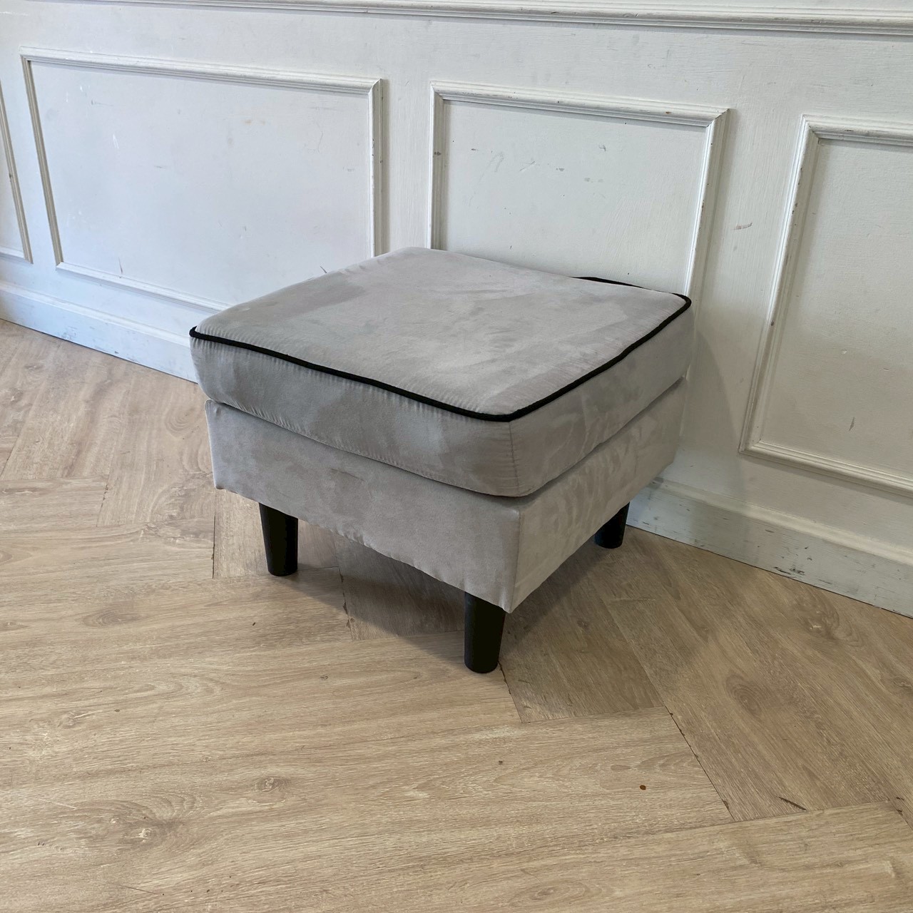 สตูล เบาะผ้ากำมะหยี่ ขาเหล็ก สีเทา  (2)