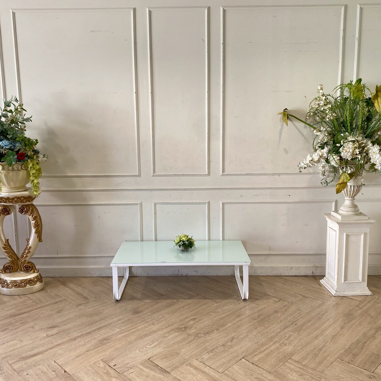 โต๊ะกลาง ท็อปกระจก Tempered Glass ขาเหล็ก สีขาว (5)