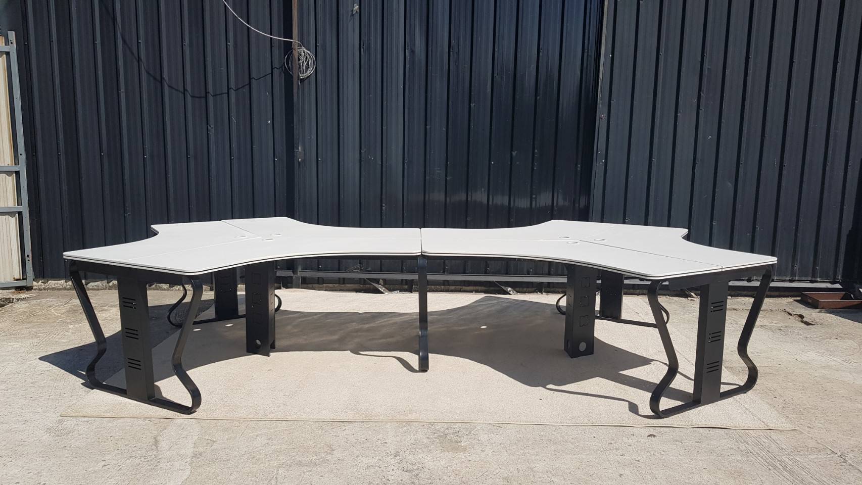 โต๊ะทำงาน 6 ที่นั่ง ขาเหล็ก ท็อปไม้สีขาว (1)