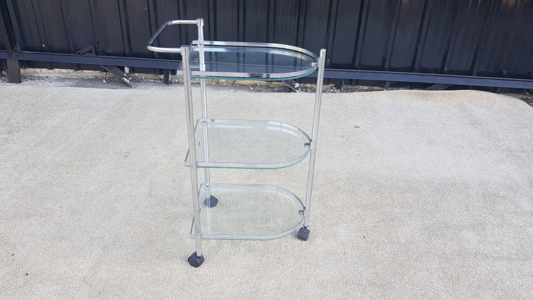 รถเข็น ชั้นวางของ 3 ชั้นวาง ทรงโค้ง ท็อปกระจก ขาเหล็ก  (2)
