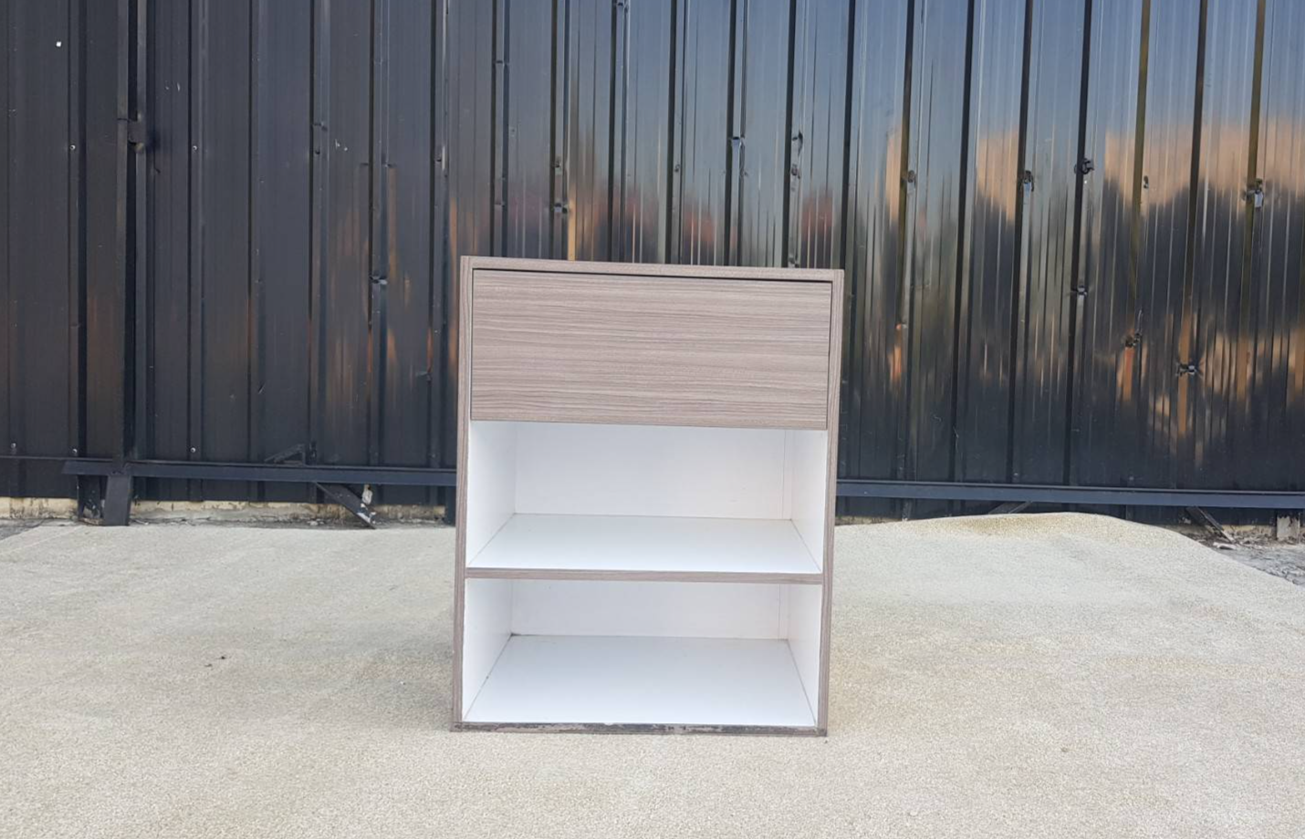 ชั้นวางเอกสารไม้ ชั้นวางของไม้ 2 ช่อง 1 ลิ้นชัก สีเทา  (1)