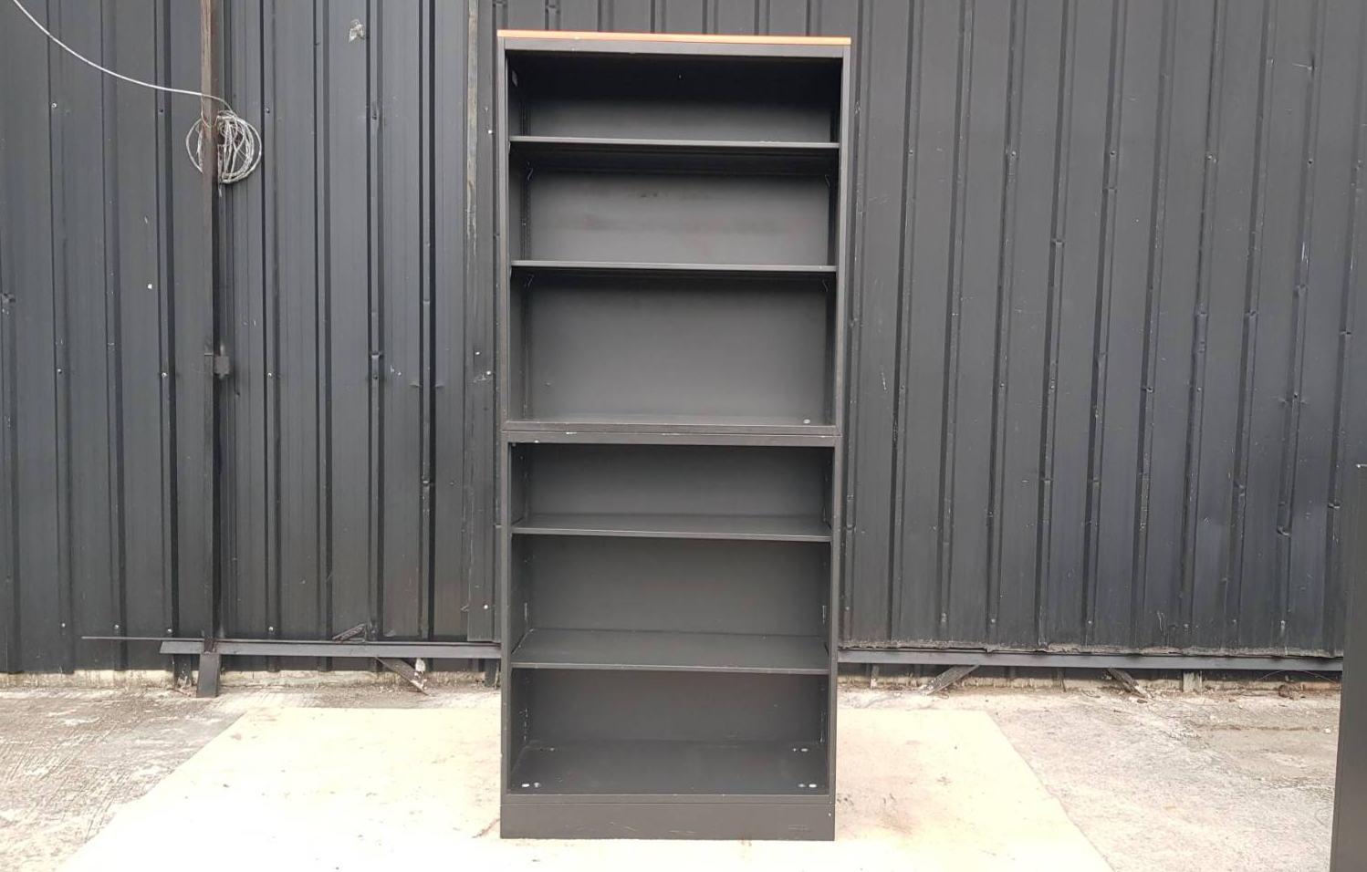 ชั้นวางของ ชั้นวางหนังสือเหล็ก 6 ช่อง สีดำ (2)