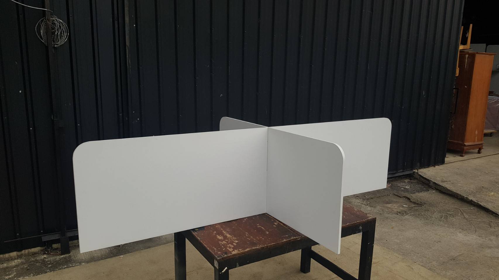 พาทิชั่นโต๊ะทำงานกลุ่ม สีขาว (2)