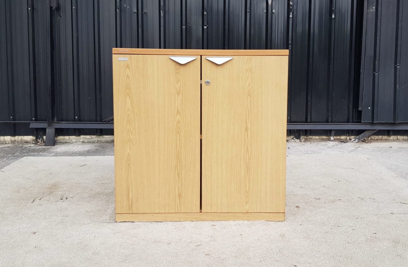 ตู้เอกสาร 2 บานเปิด ท็อปไม้ สีน้ำตาล ยี่ห้อ MOFLEX (1)