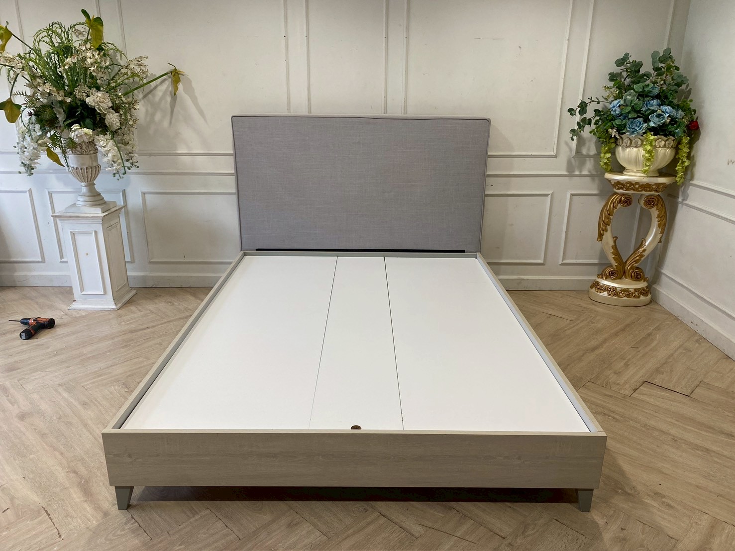 เตียง 5 ฟุต  เบาะผ้า สีเทา (1)