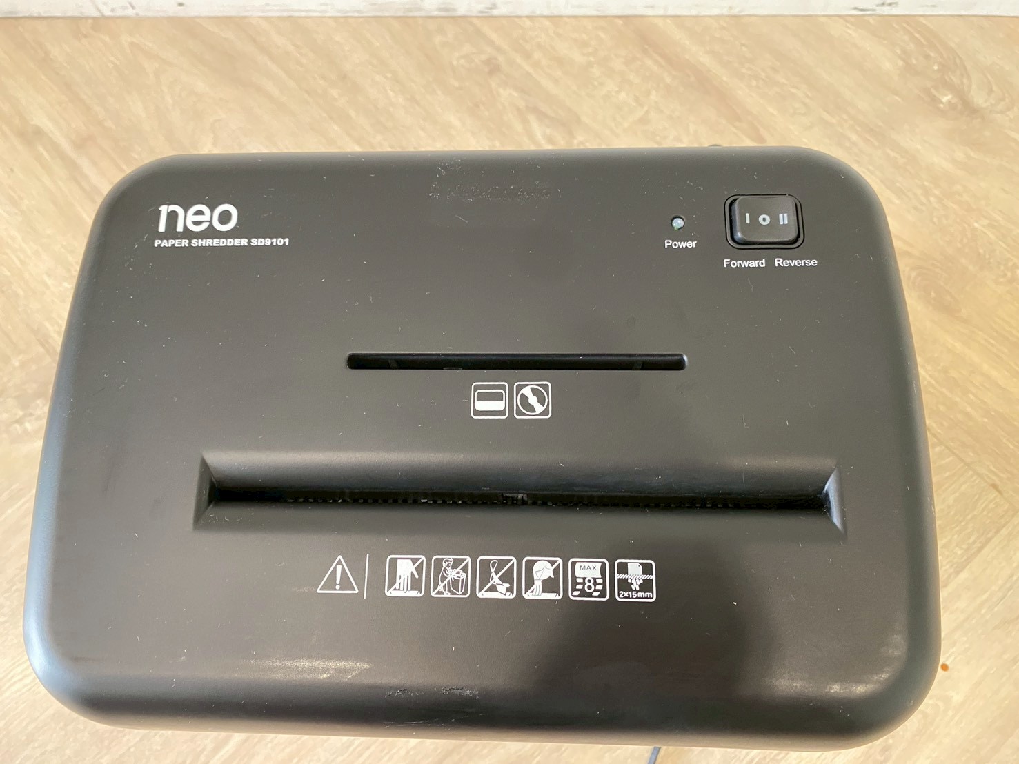 เครื่องทำลายเอกสาร สีดำ ยี่ห้อ NEO รุ่น SD9101  (1)
