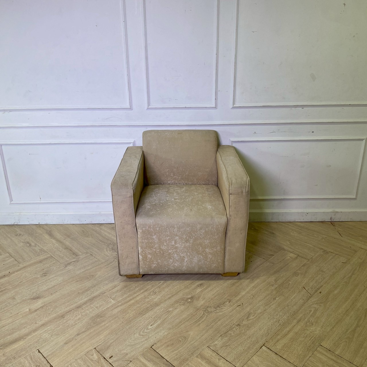 เก้าอี้อาร์มแชร์ เบาะผ้า สีครีม (1)