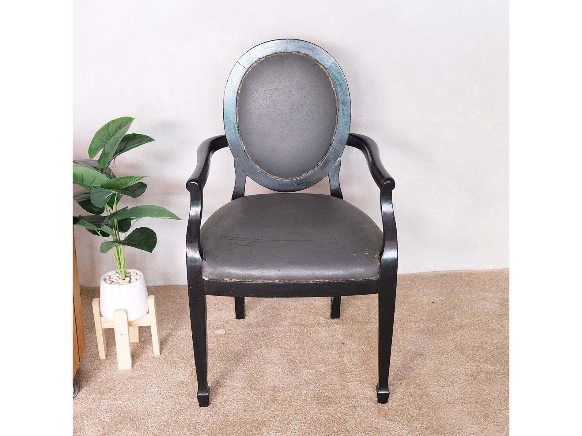 木椅，设计精美，黑色