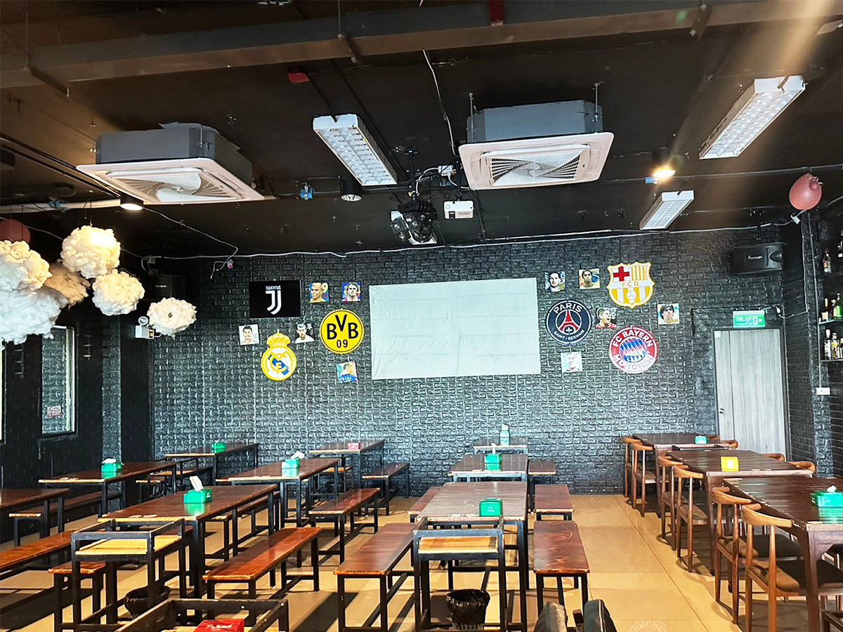 เก้าอี้ไม้ร้านอาหาร บาร์ คาเฟ่ โครงเหล็กสีดำ (12)