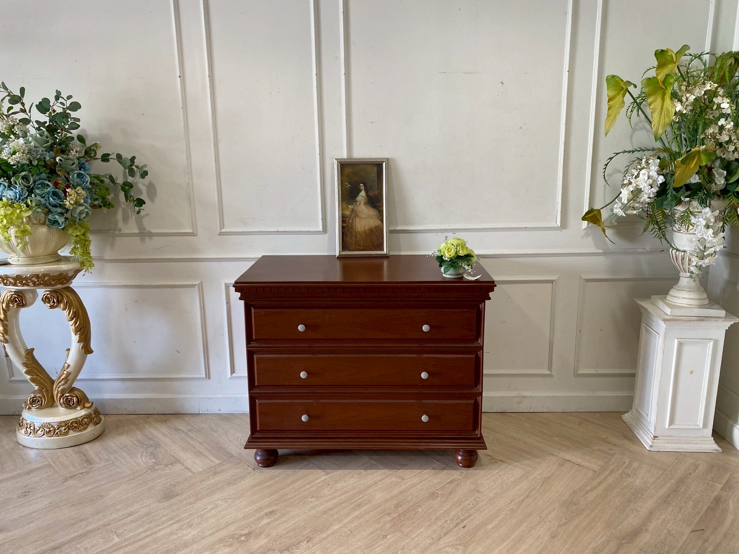 ตู้โครงไม้สัก 3 ลิ้นชัก  สีน้ำตาล (1)